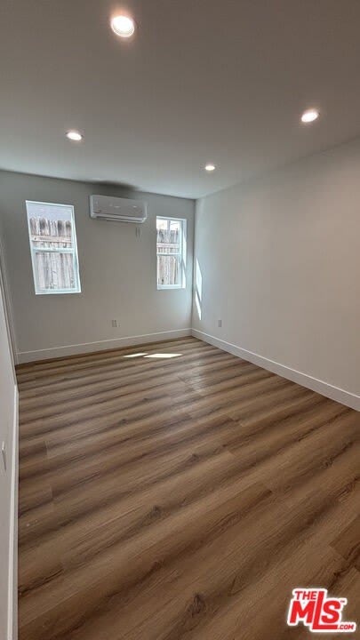 2437 Centinela Ave – photo 2