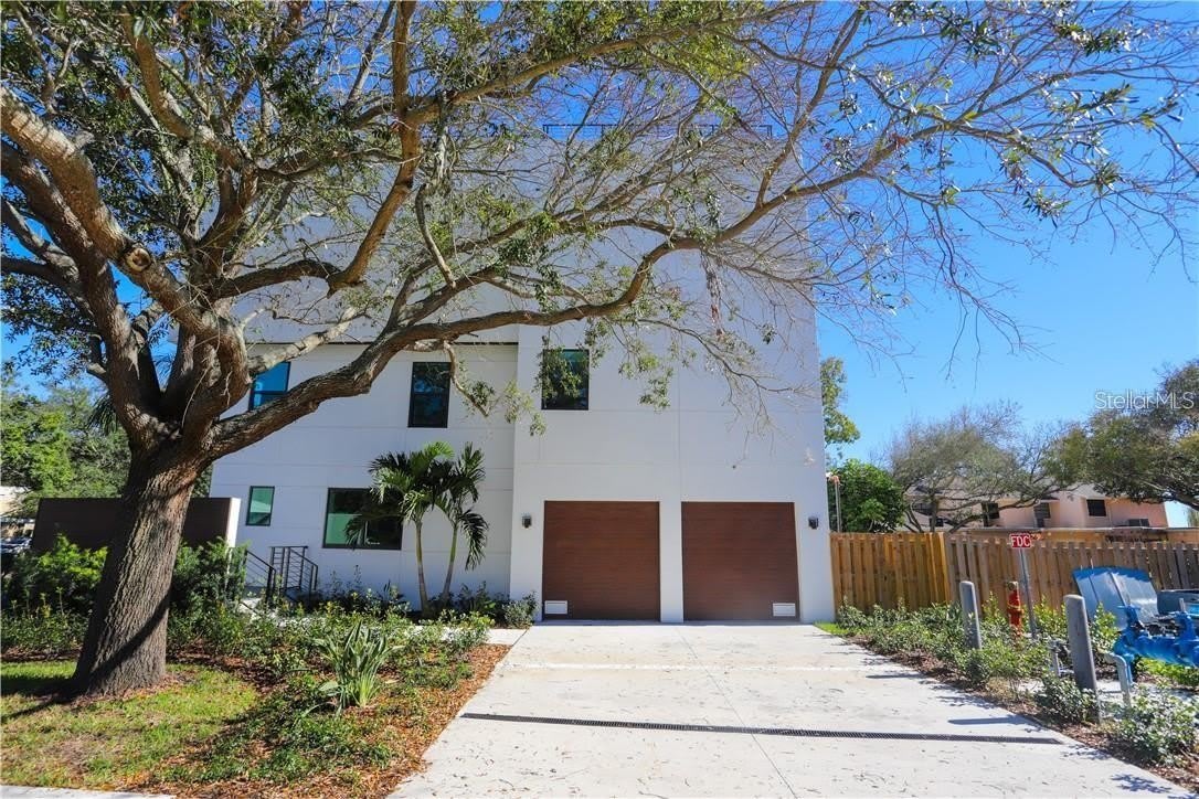 2814 W BARCELONA Street – photo 3