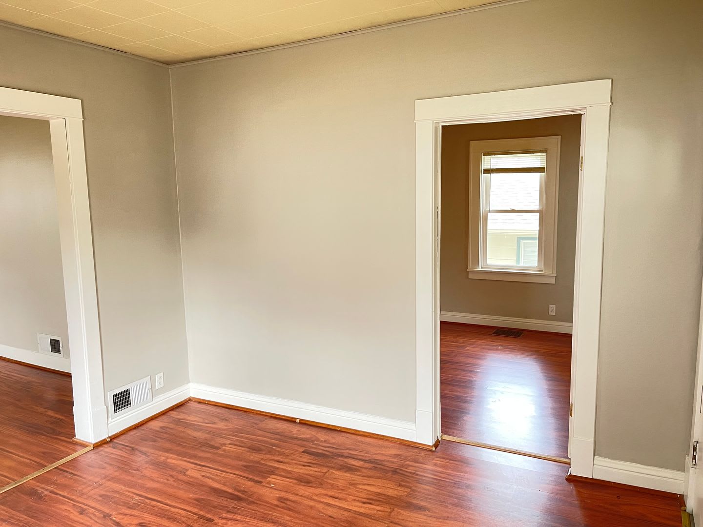 Great Benson area house $1495 *Move in special* – photo 3