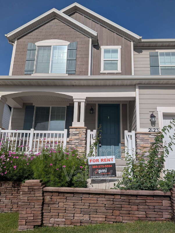 2123 N Wallflower Drive – photo 2