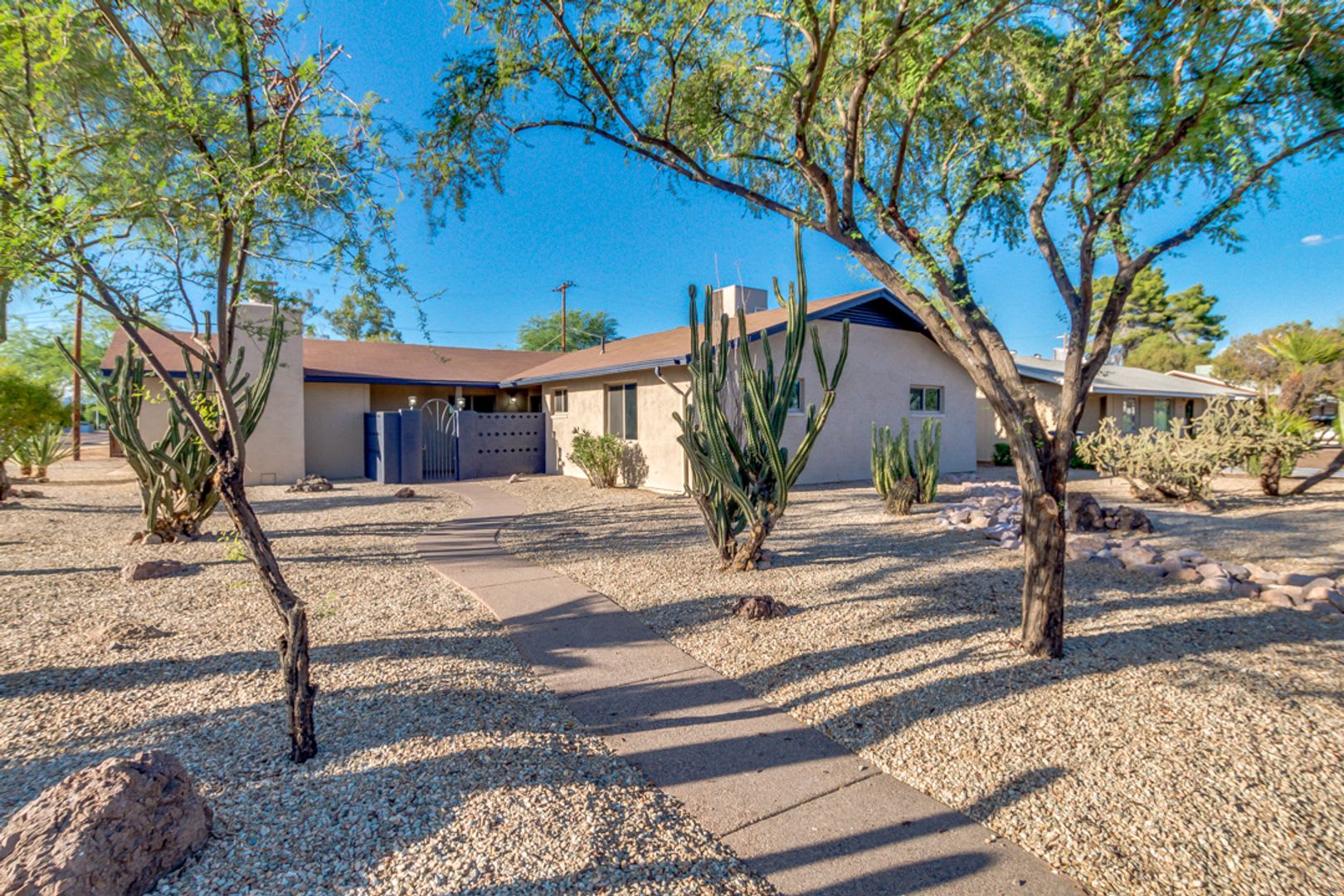 4 Bedroom 3 Baths Includes 2 Master Suites Just 1 Mile From Asu – photo 3