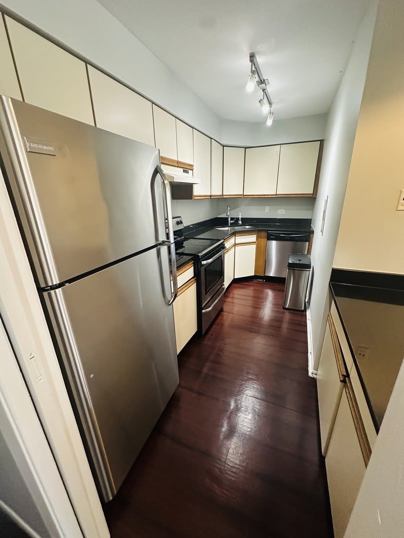 1950 Cherry Lane – photo 3