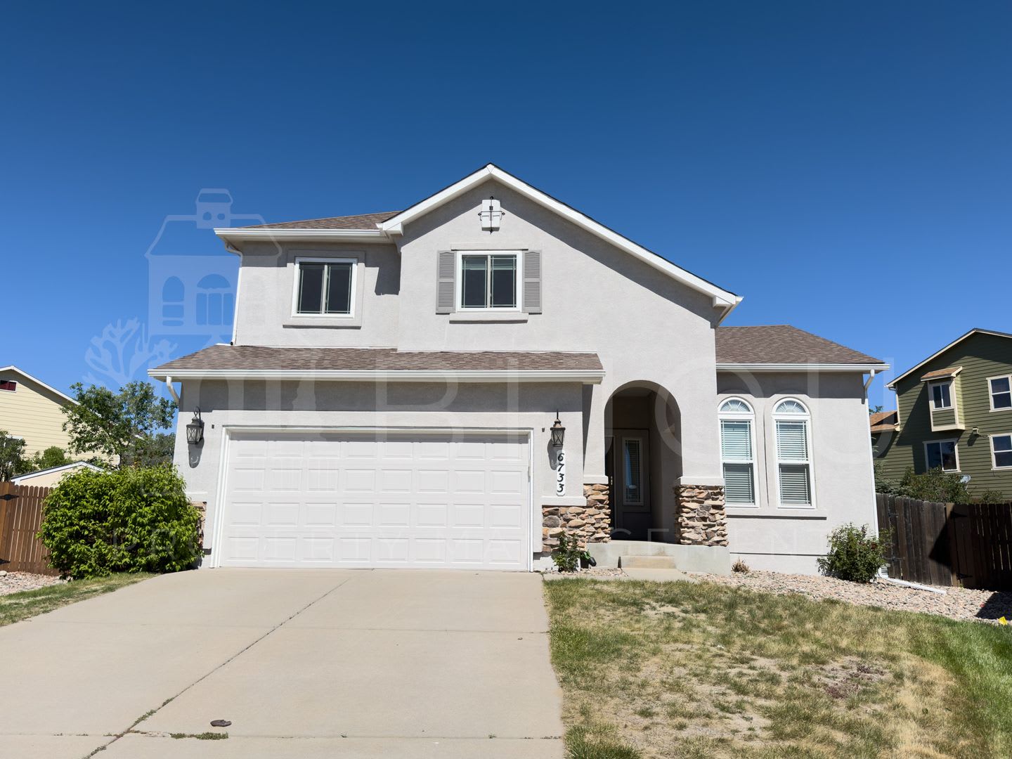 Beautiful 5 Bedroom Home Featuring Pikes Peak Views Finished Basement Private Backyard – photo 1