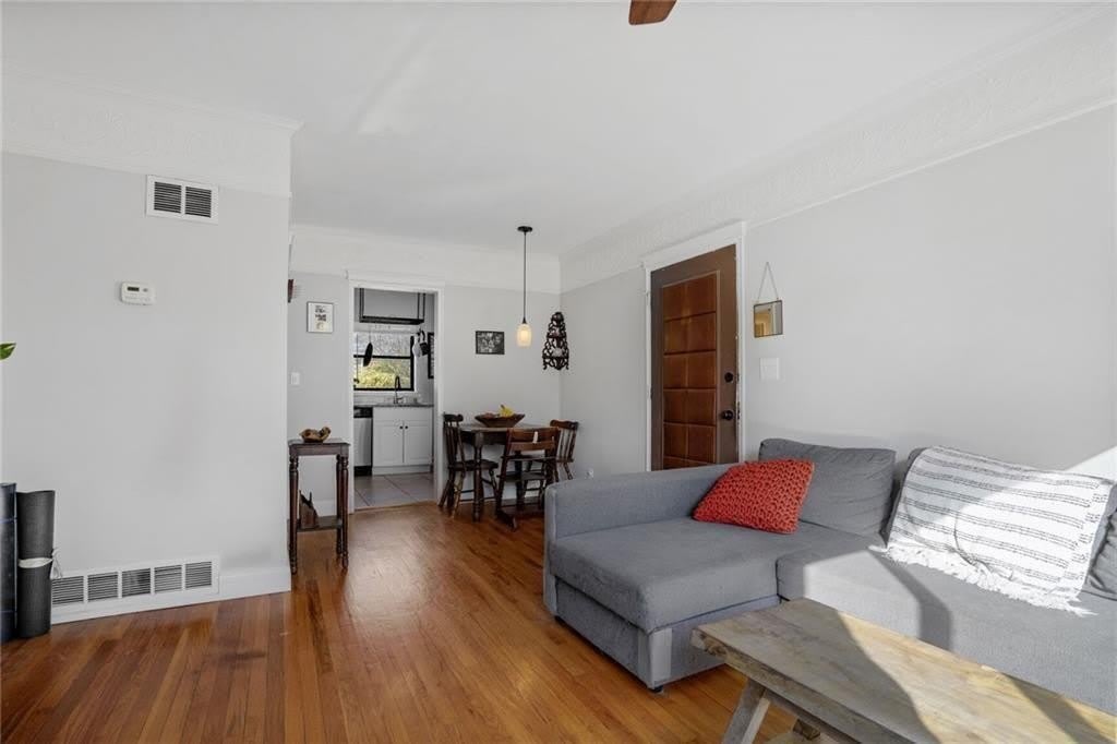 708 Argonne Avenue NE – photo 4