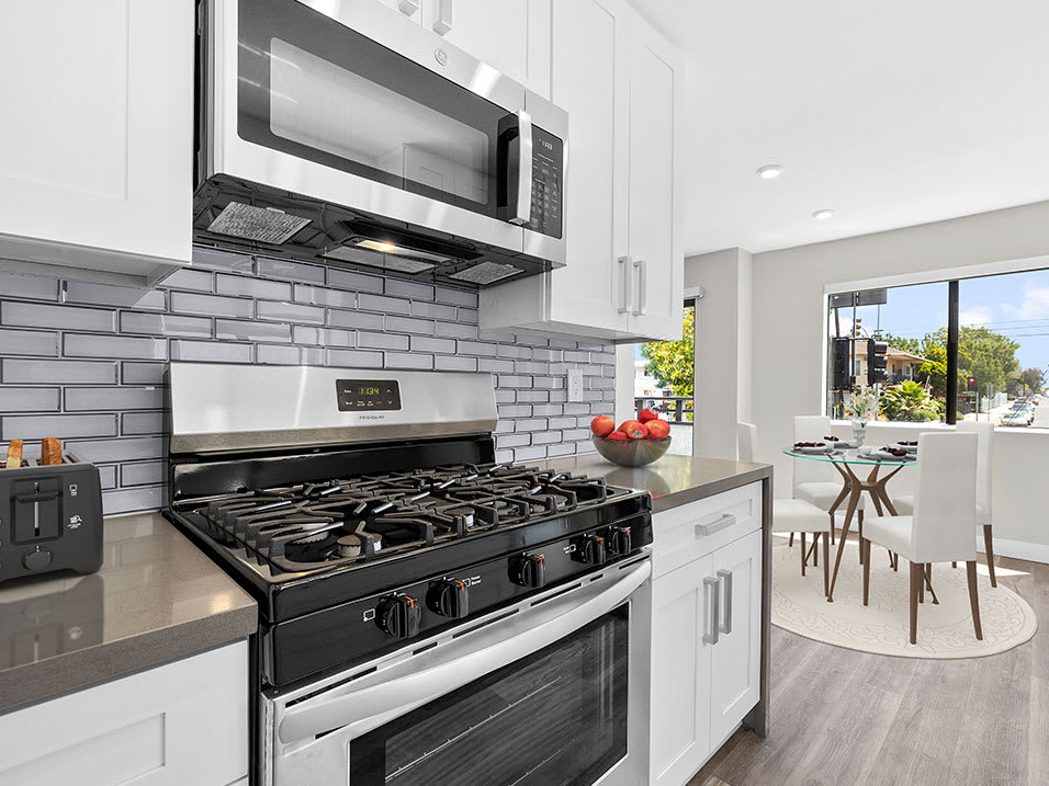 Woodridge Apartments – photo 1