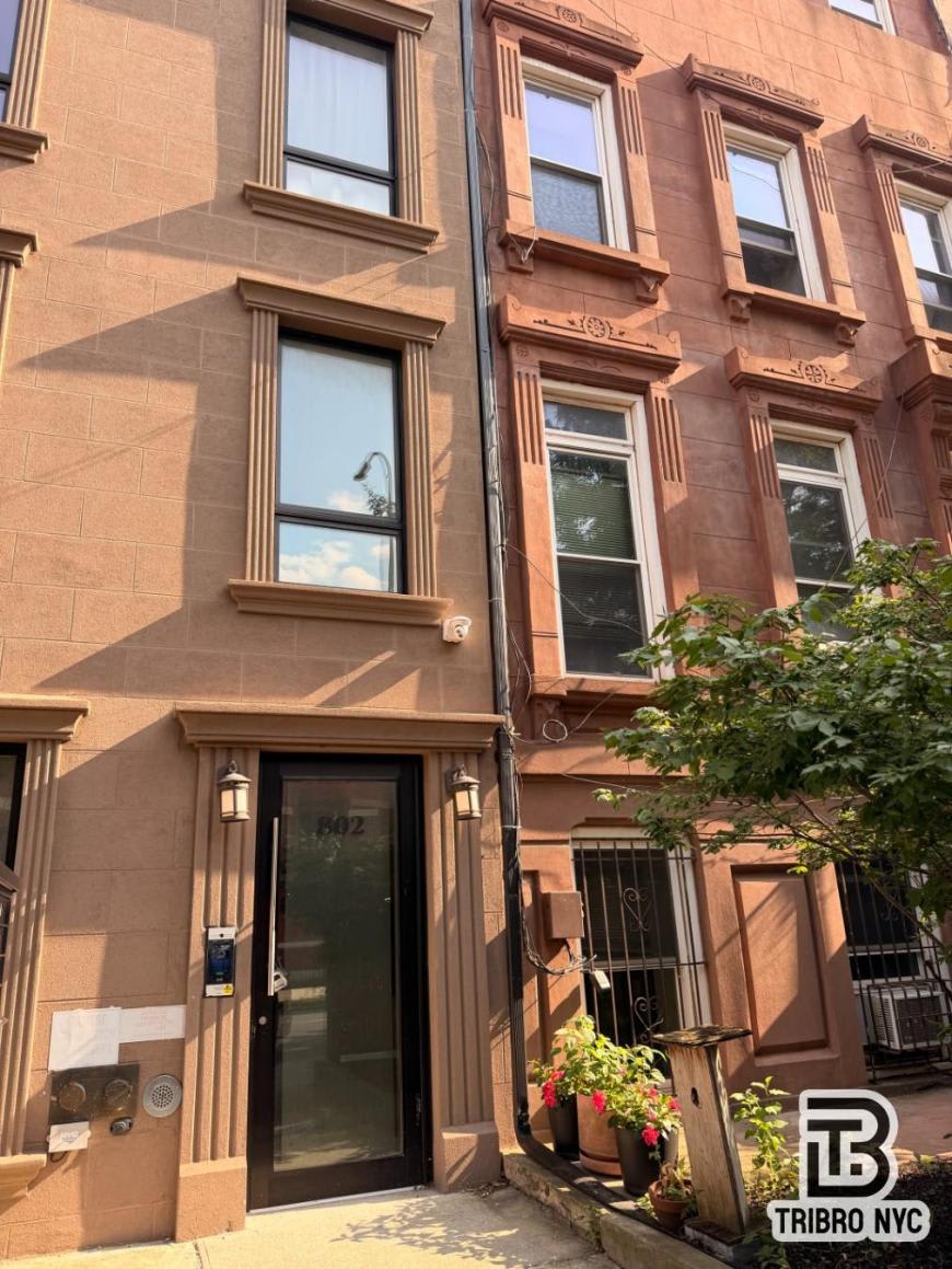 802 Lafayette Avenue – photo 2