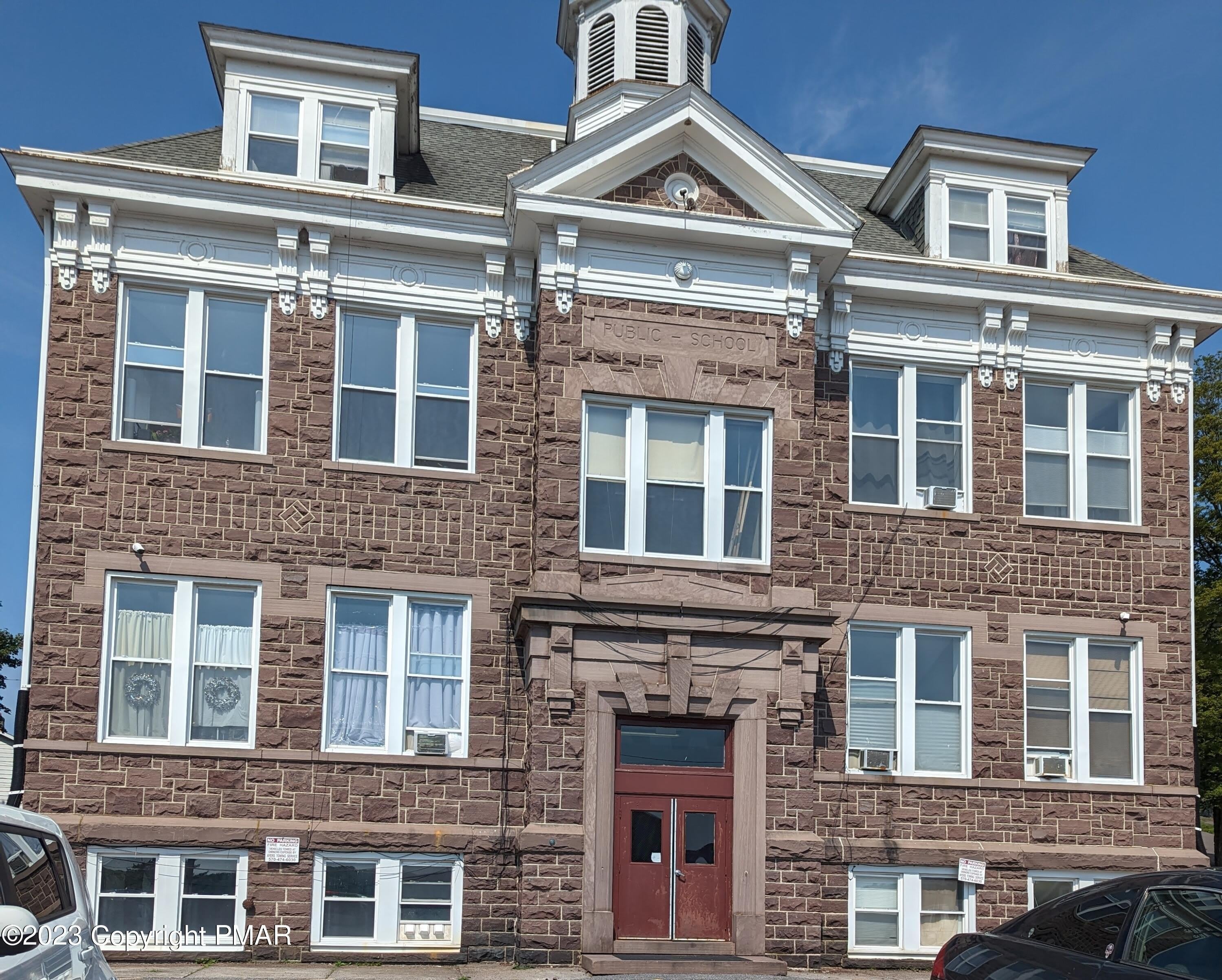 300 Elmira Street – photo 1