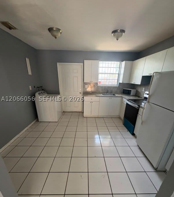 1693 NW 8th Ave – photo 4