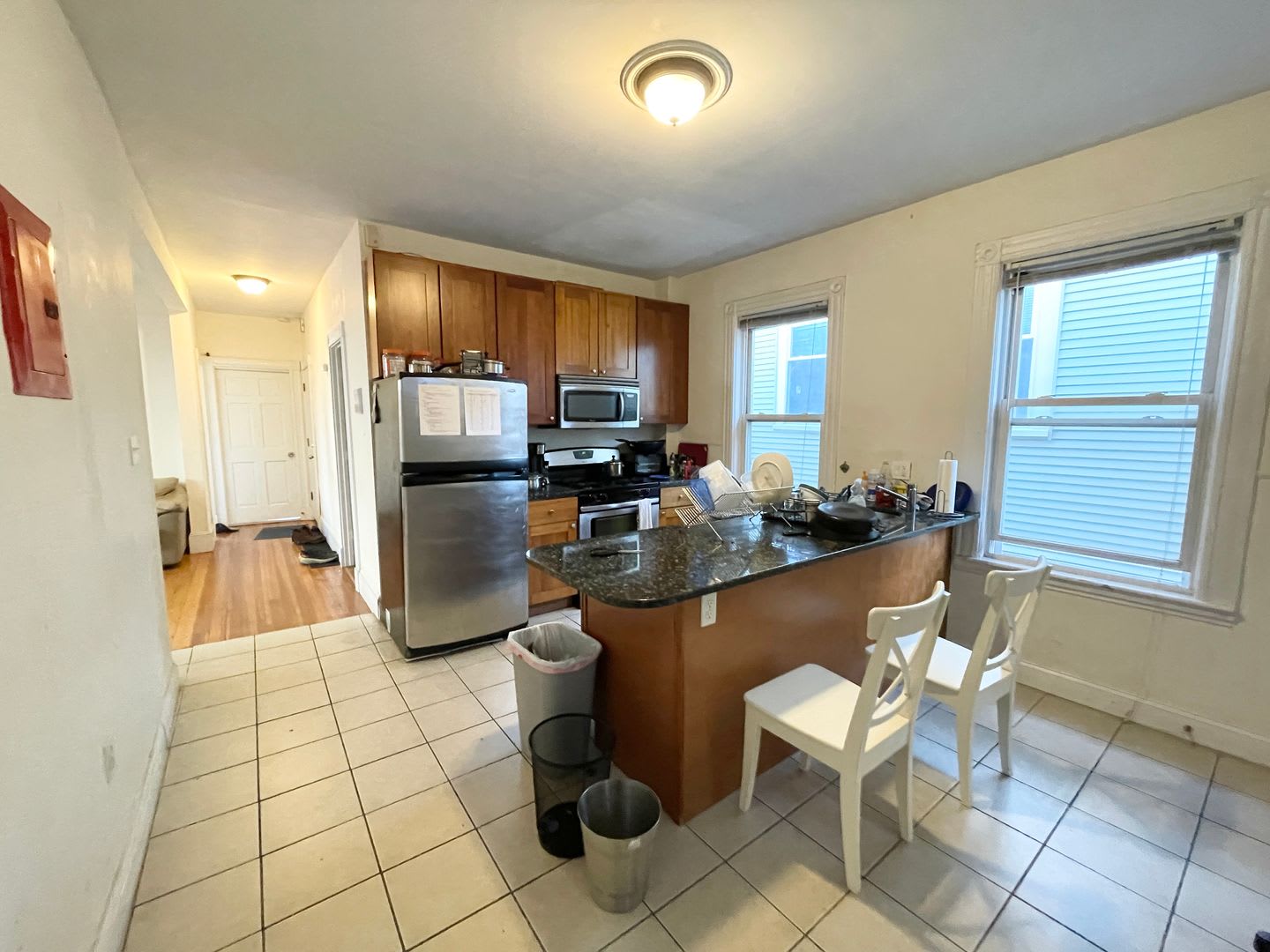 Modern 4-Bedroom on Sachem St — In-Unit Laundry • Updated Kitchen • Prime Mission Hill – photo 5