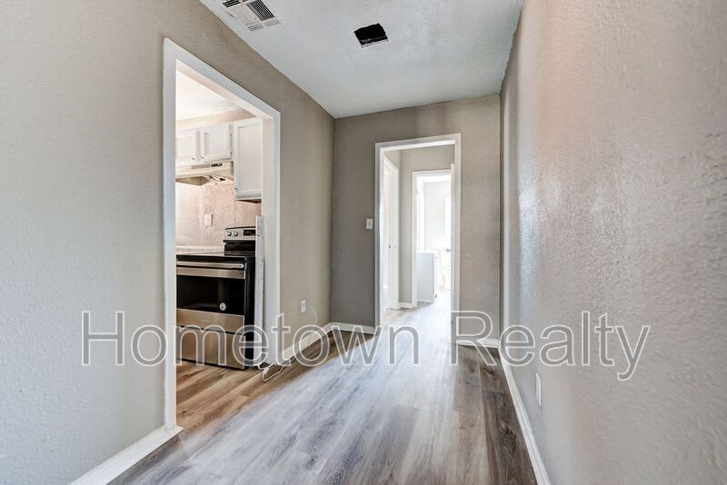 2122 N Glen Ellyn Street – photo 5