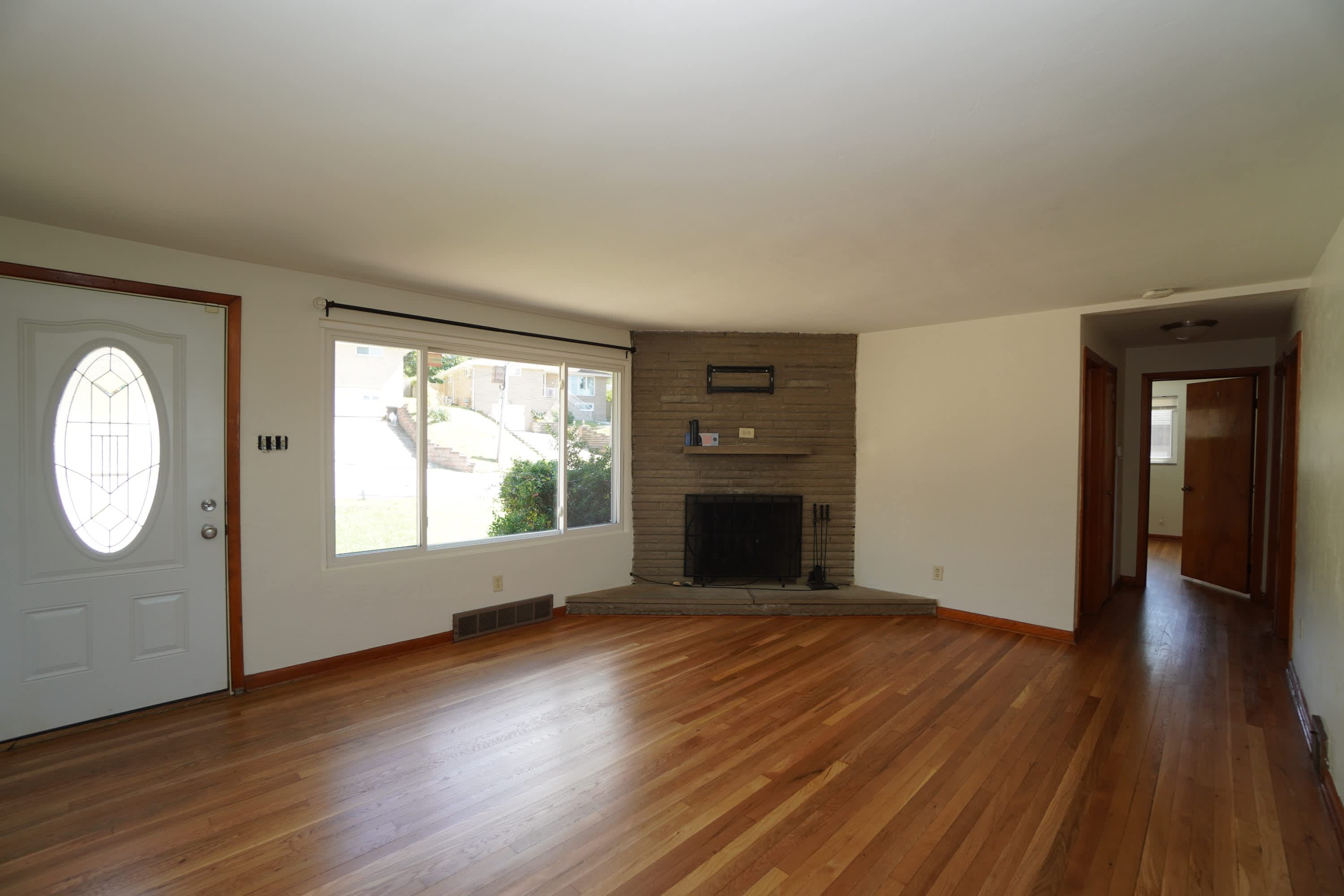1092 Greentree Road – photo 2