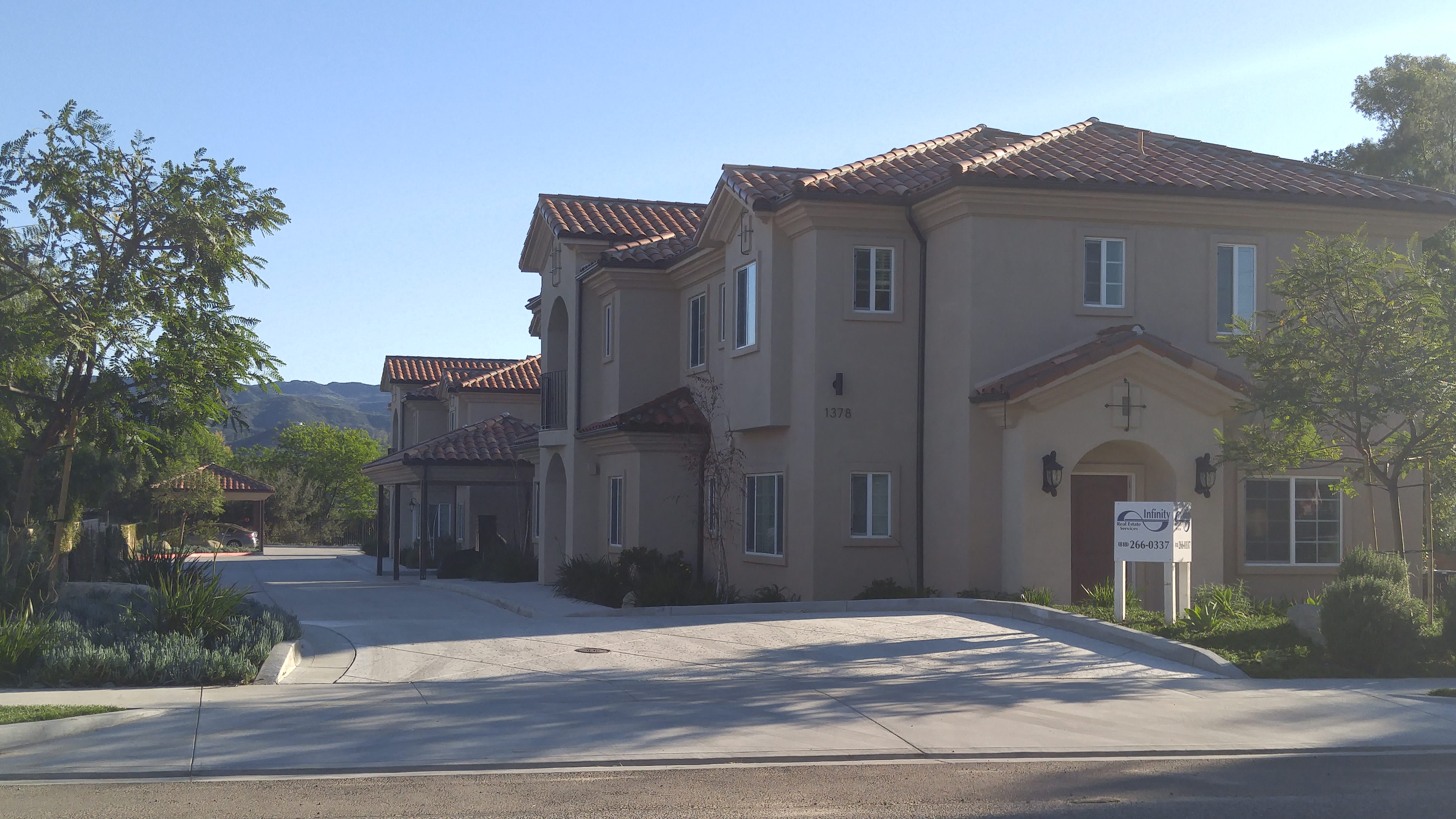 1380 Patricia Ave – photo 2