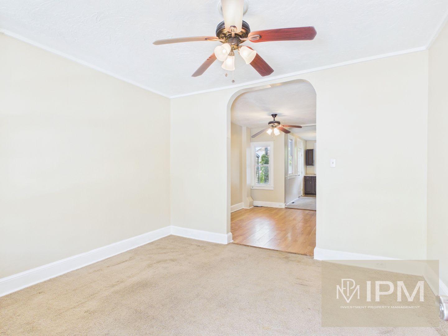 Charming 3 Bedroom, 1 Bath Home in York, Pa! – photo 1