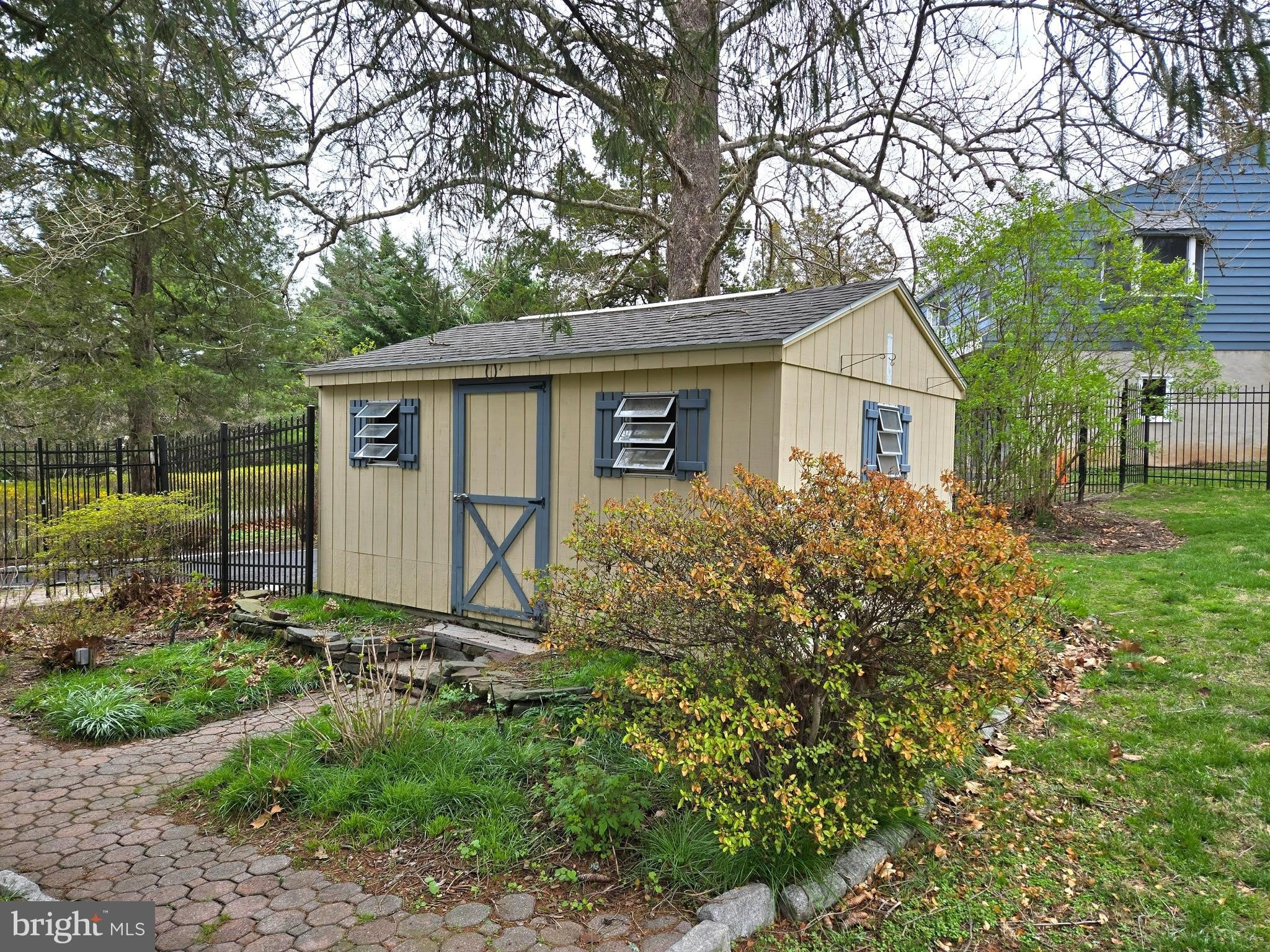 242 S SUGAN Road – photo 4
