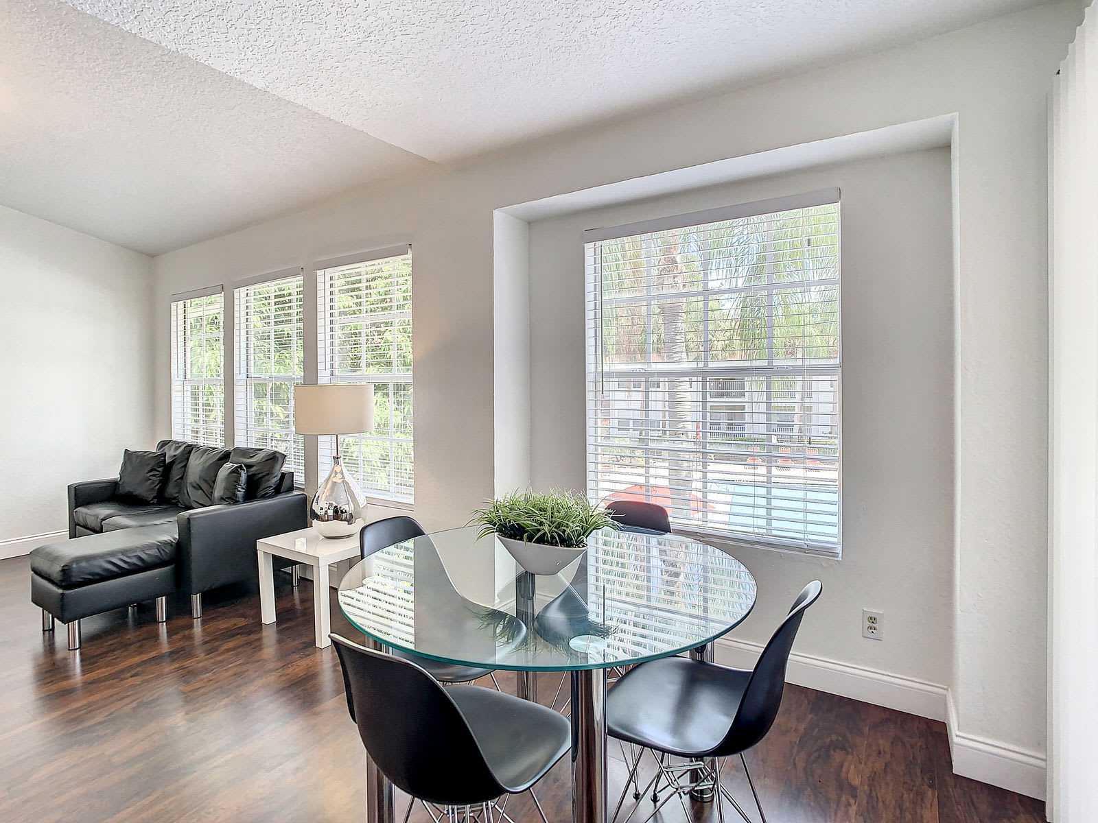 11532 Westwood Boulevard – photo 3