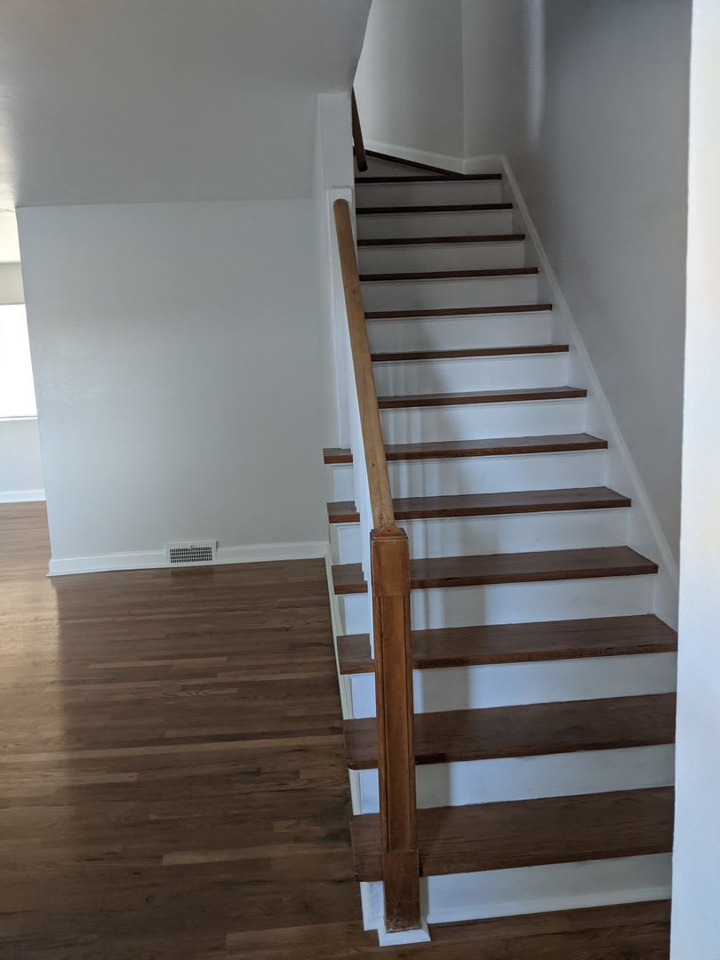 1100 2 Bedroom 1 Bath Duplex Newly Remodeled Heart Of The City – photo 3