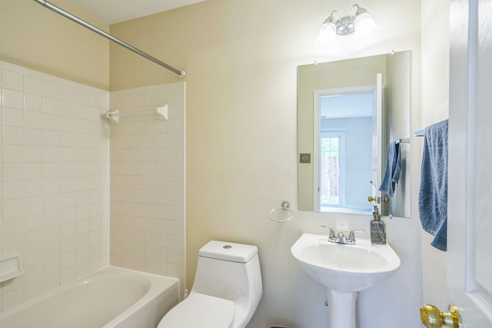 Comfort Convenience In The Heart Of Sterling – photo 4