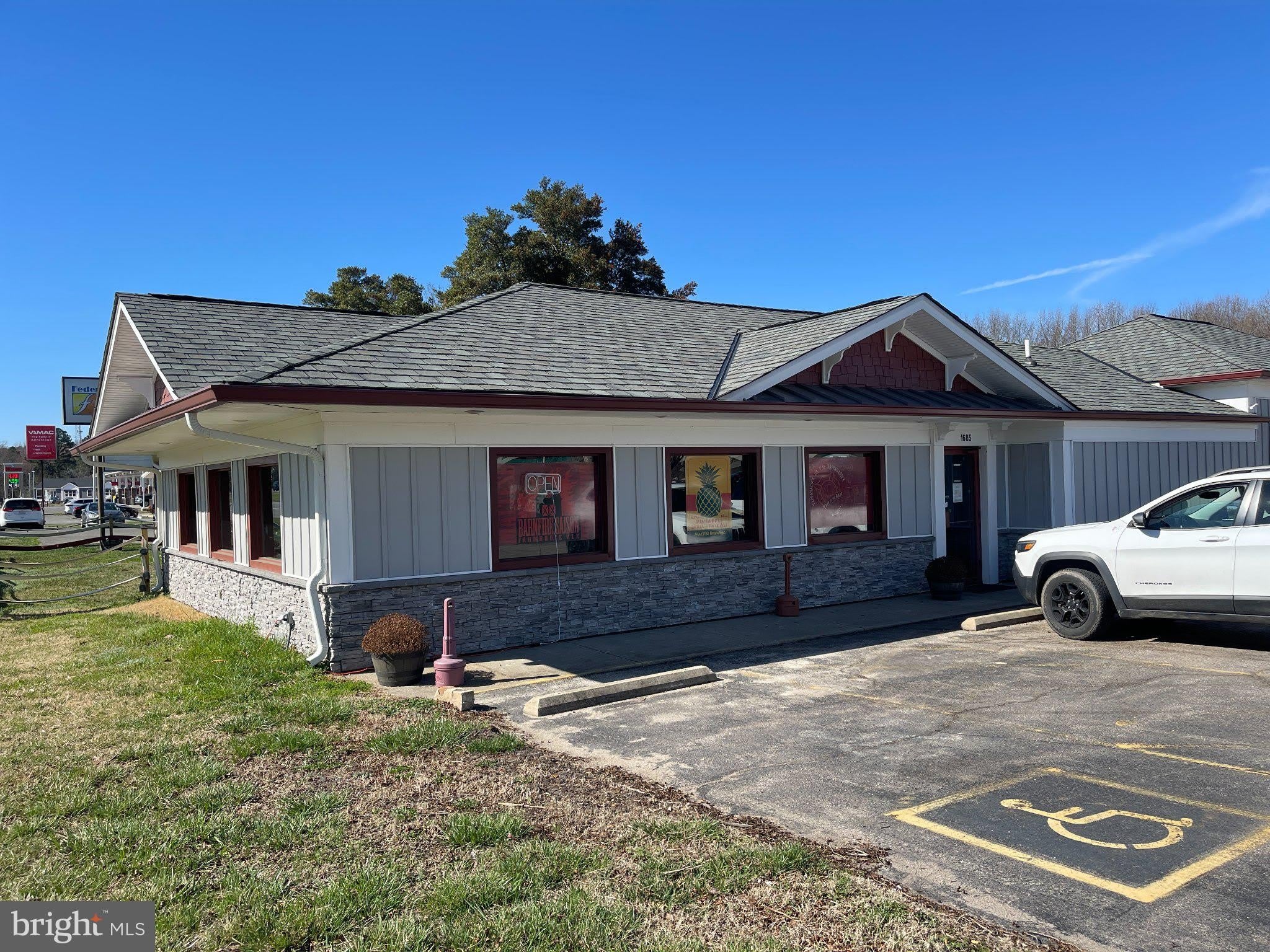 1685 TAPPAHANNOCK Boulevard – photo 2