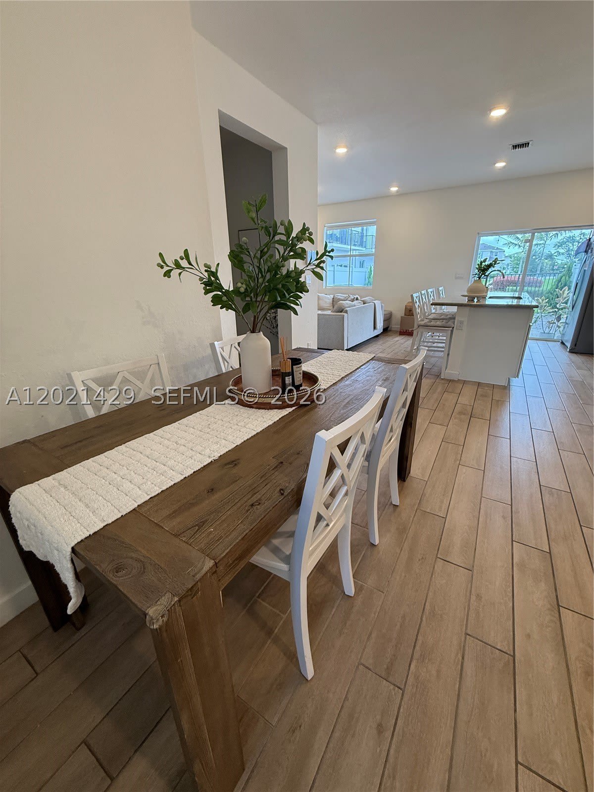 779 SE 18th St – photo 4