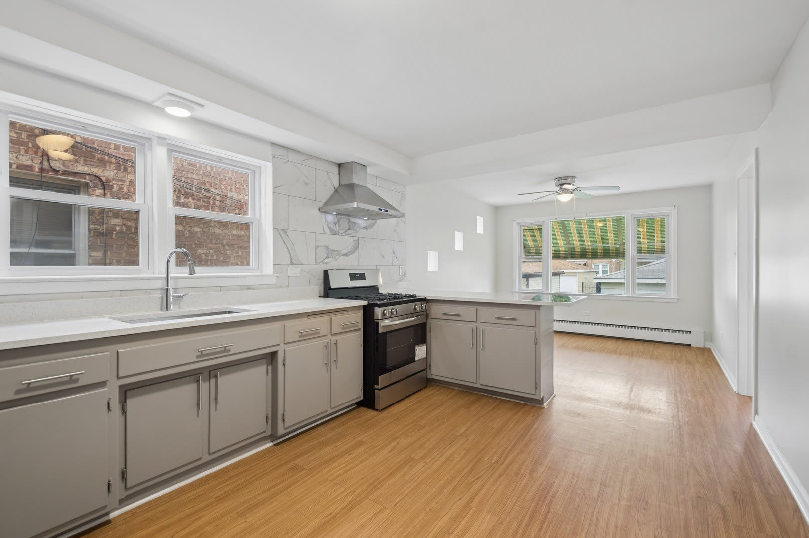 4736 S Tripp Avenue – photo 5