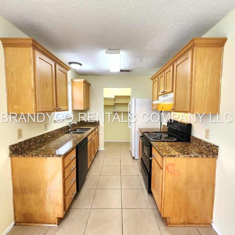 1901 Dickens Drive – photo 3