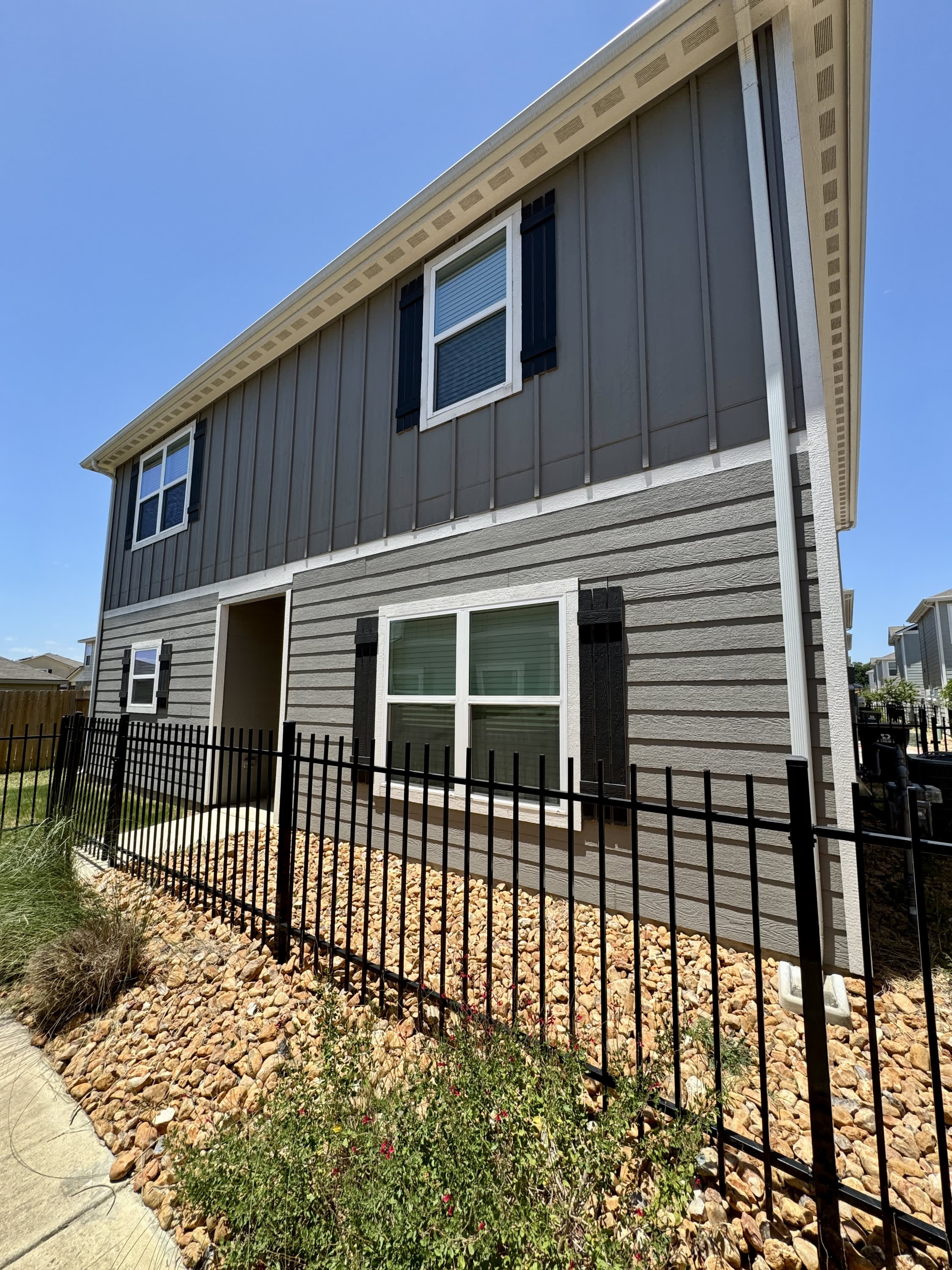 10818 Emerick Street – photo 1