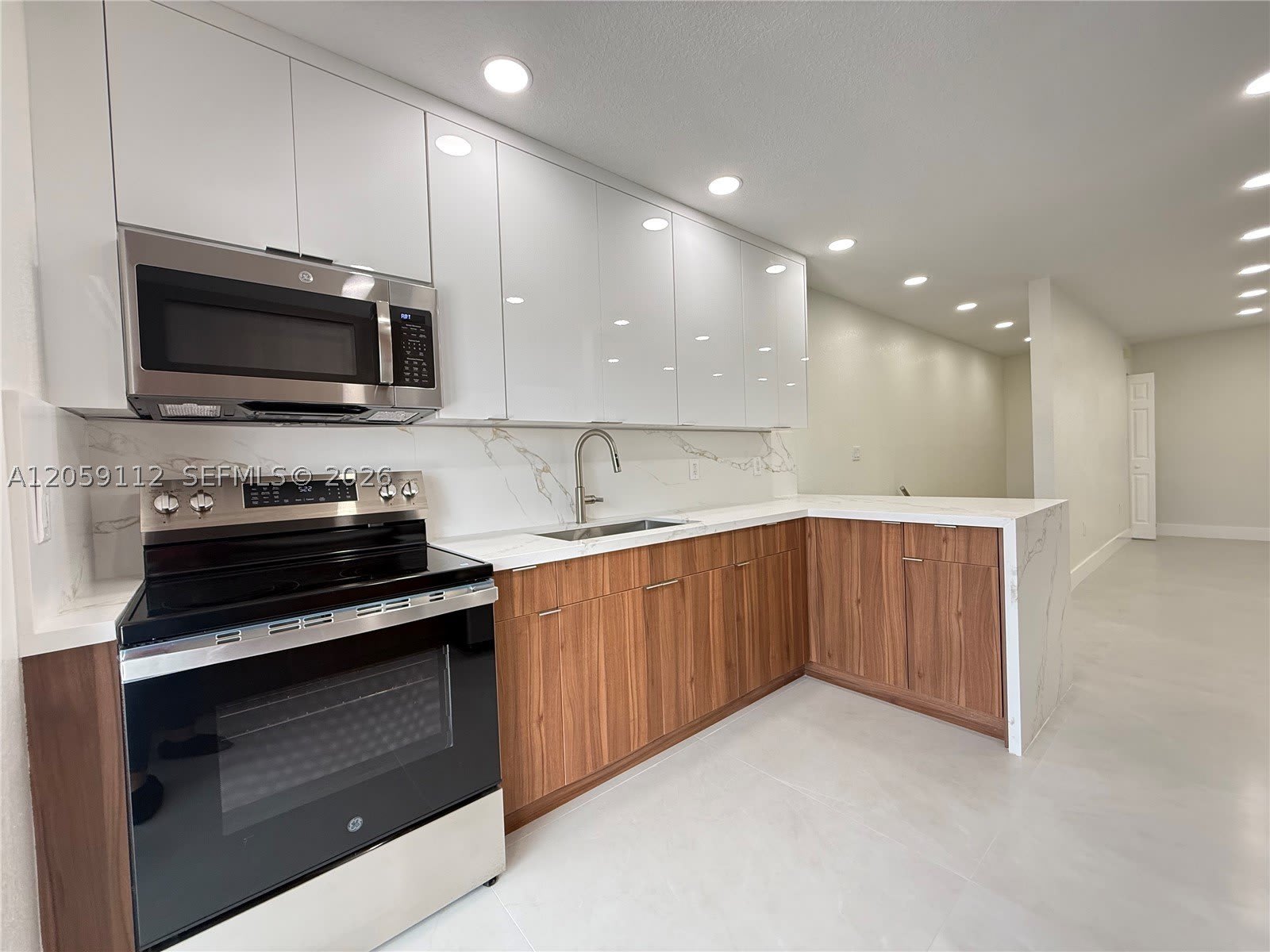 3514 W 76Th St – photo 4