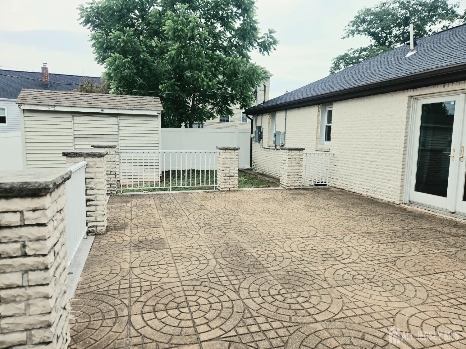 35 Clark Avenue – photo 3