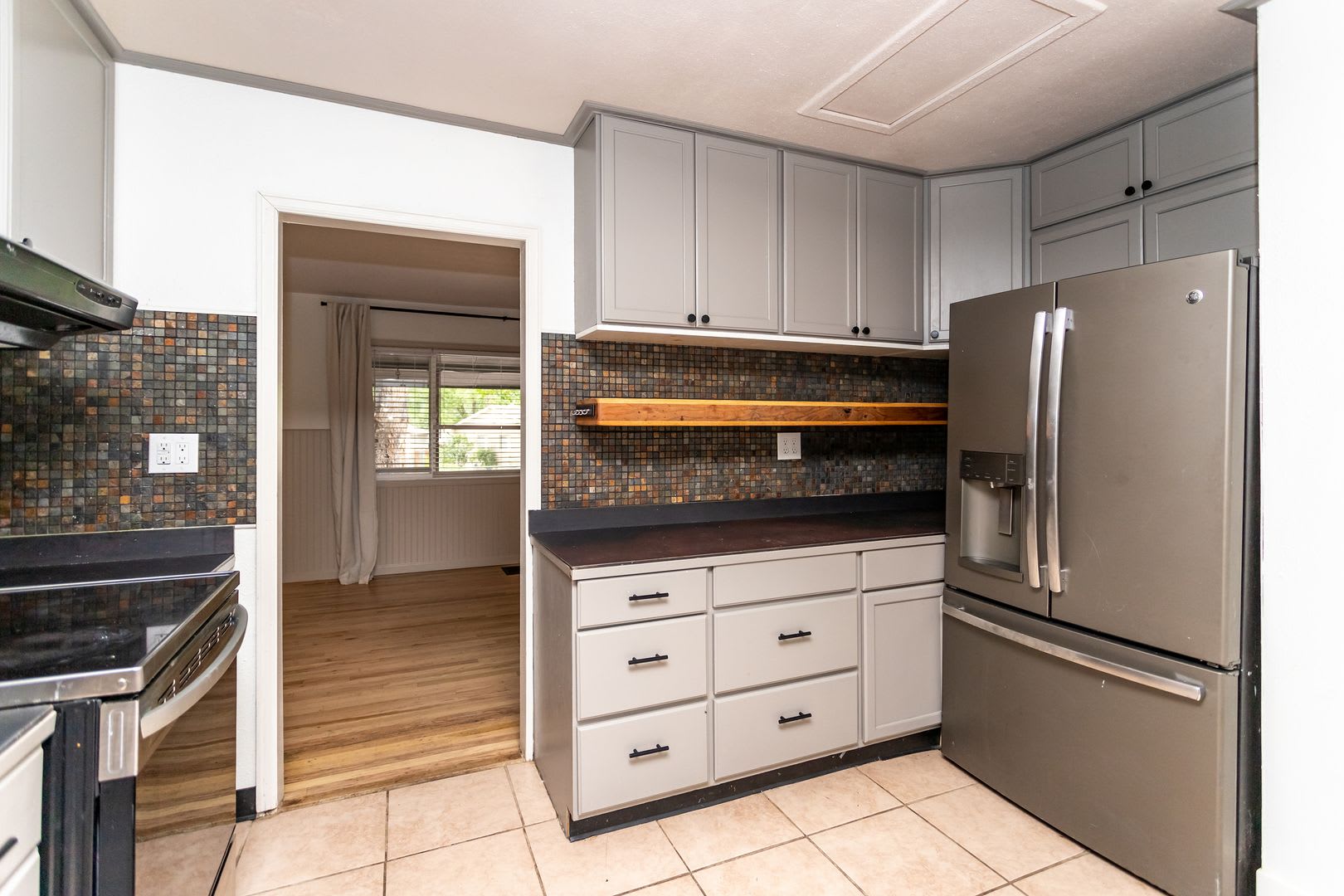 Spacious 4-Bedroom, 2-Bath Home!! – photo 5