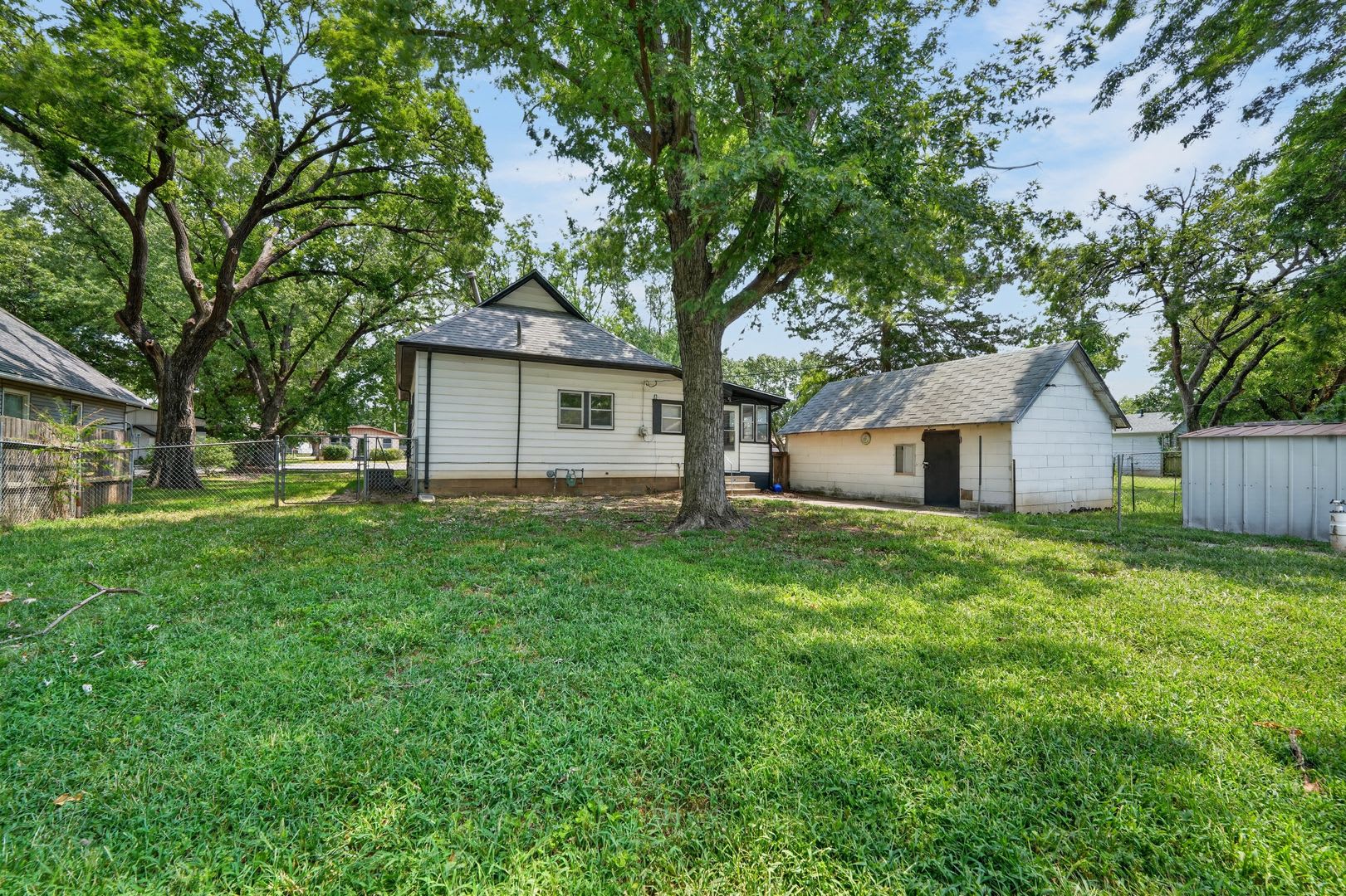 133 N Gorin – photo 3
