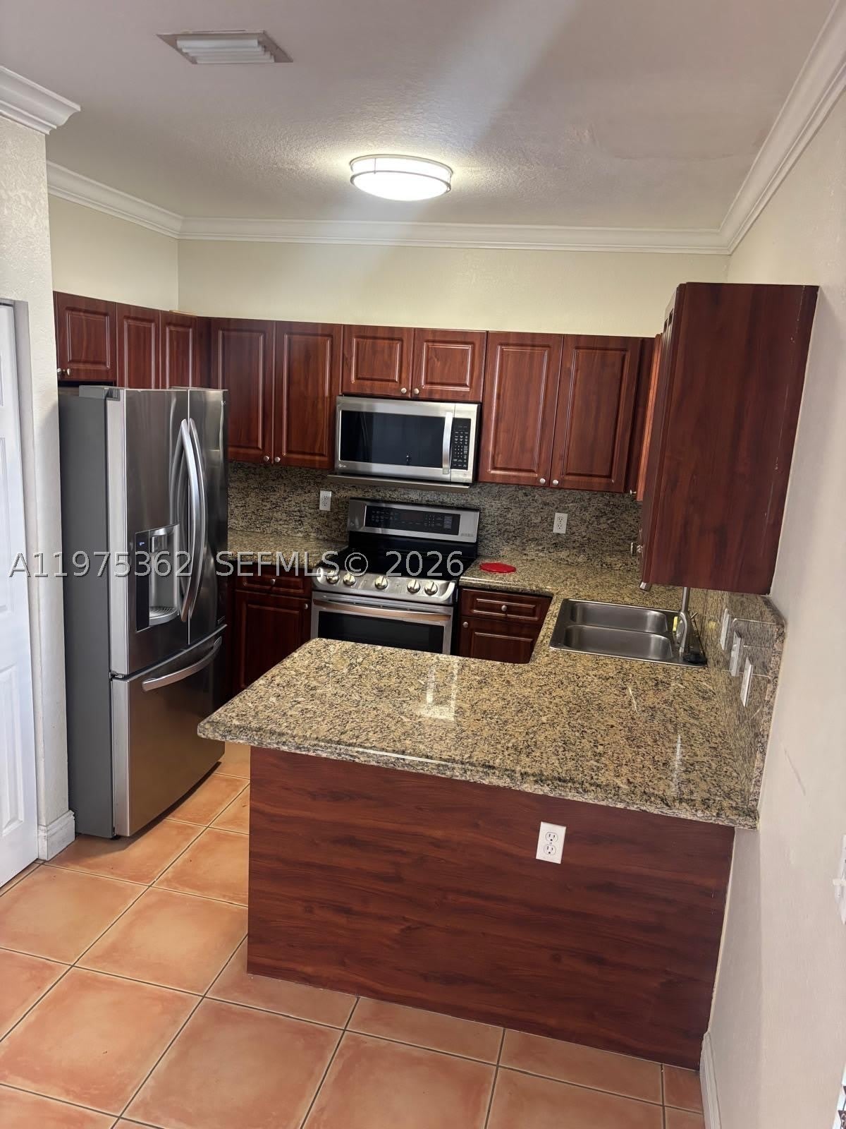 371 Ne 26Th Ter – photo 2