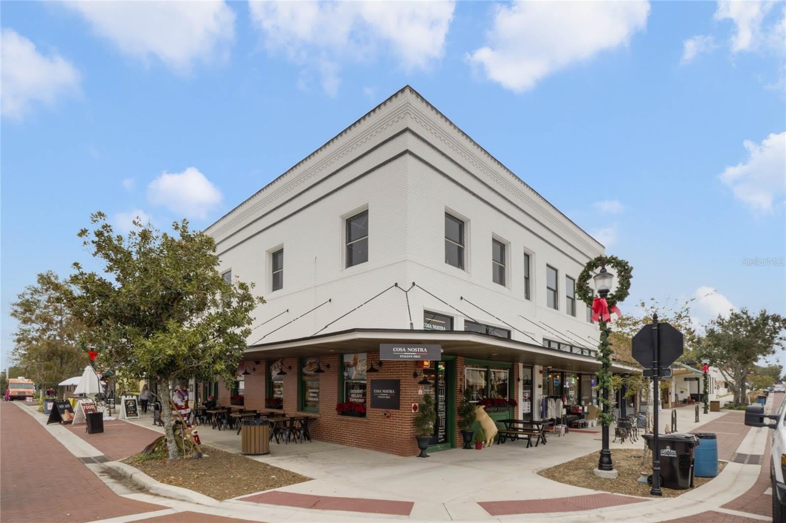 792 W MONTROSE Street – photo 2