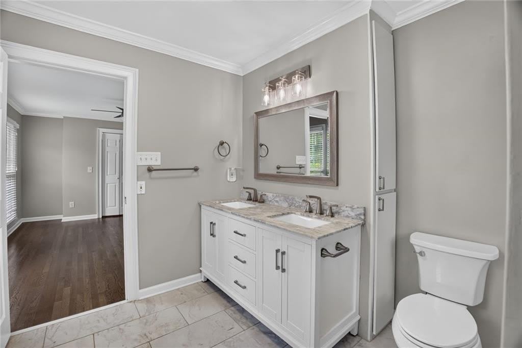 2982 Northbrook Drive – photo 4
