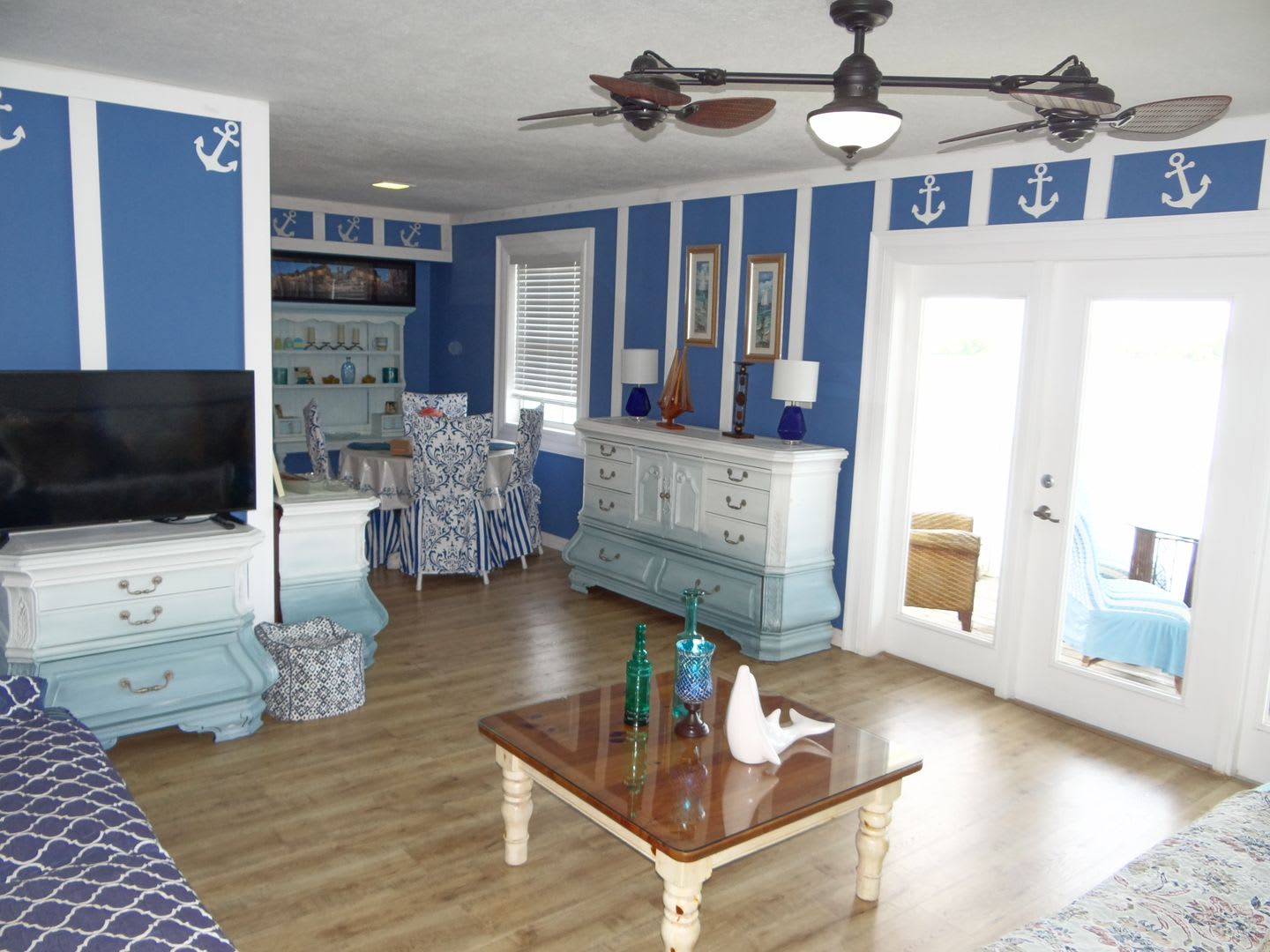 2/1 condo with waterfront view – photo 4