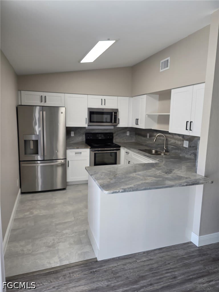 112 SW 35th Terrace – photo 2