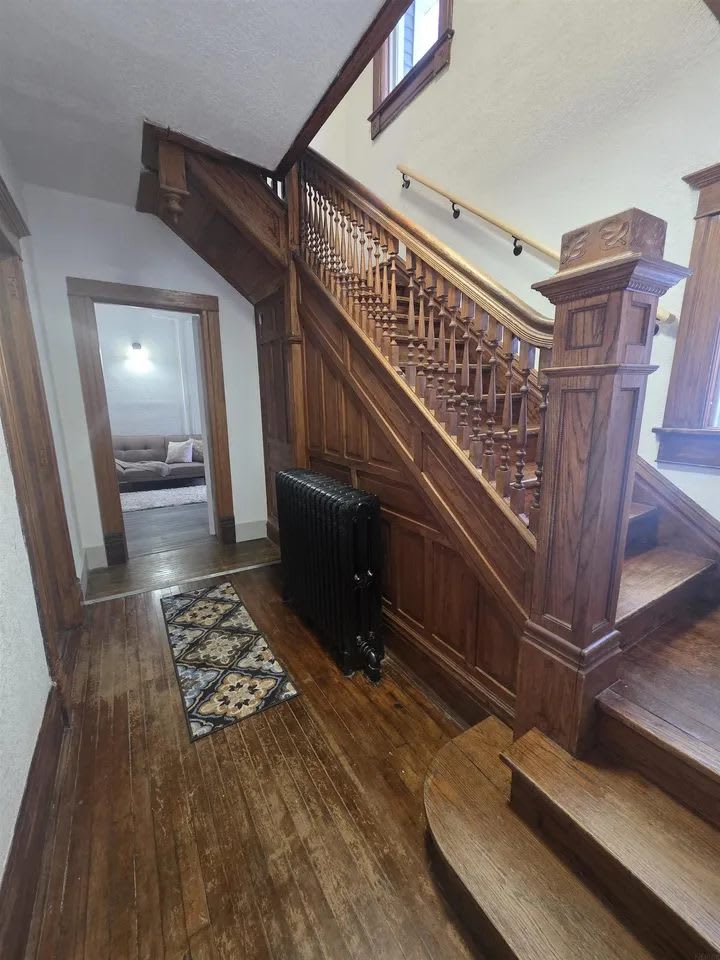 708 Park St – photo 3