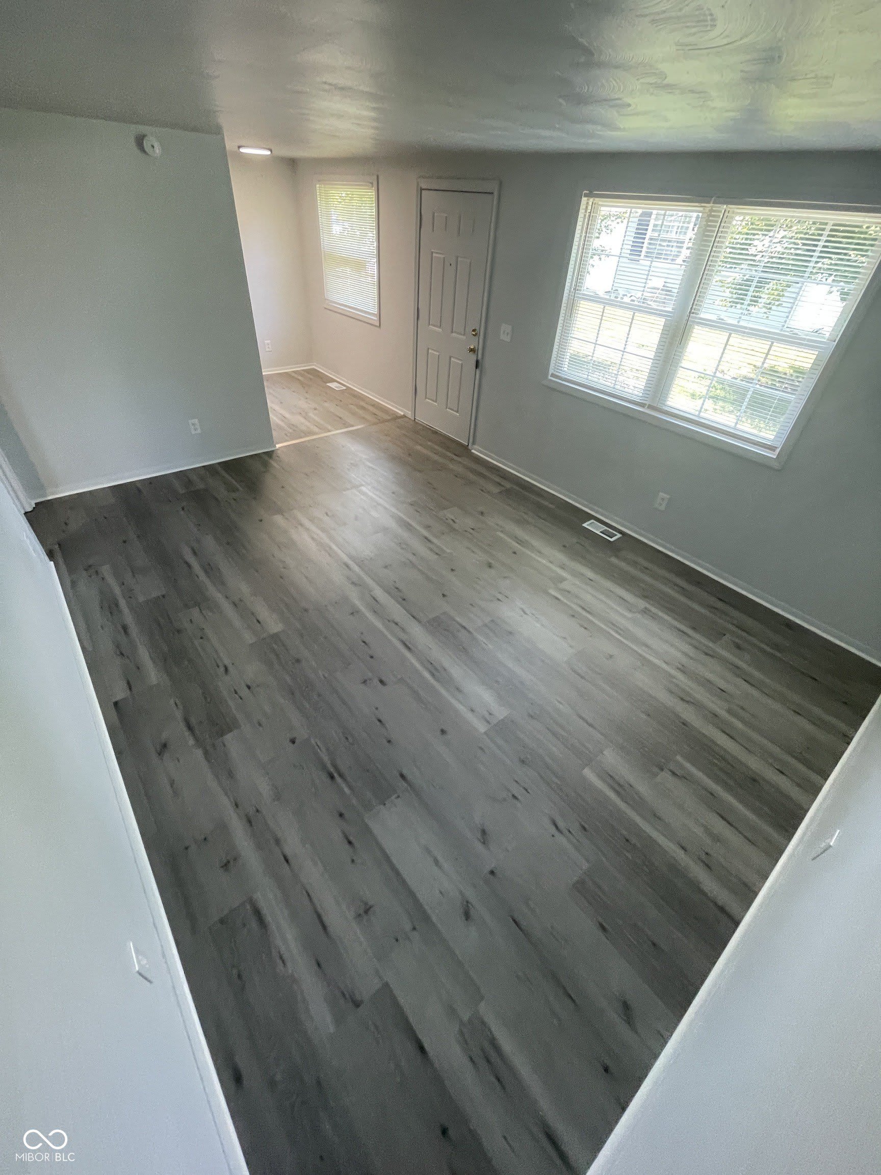 900 Sloan Street – photo 3