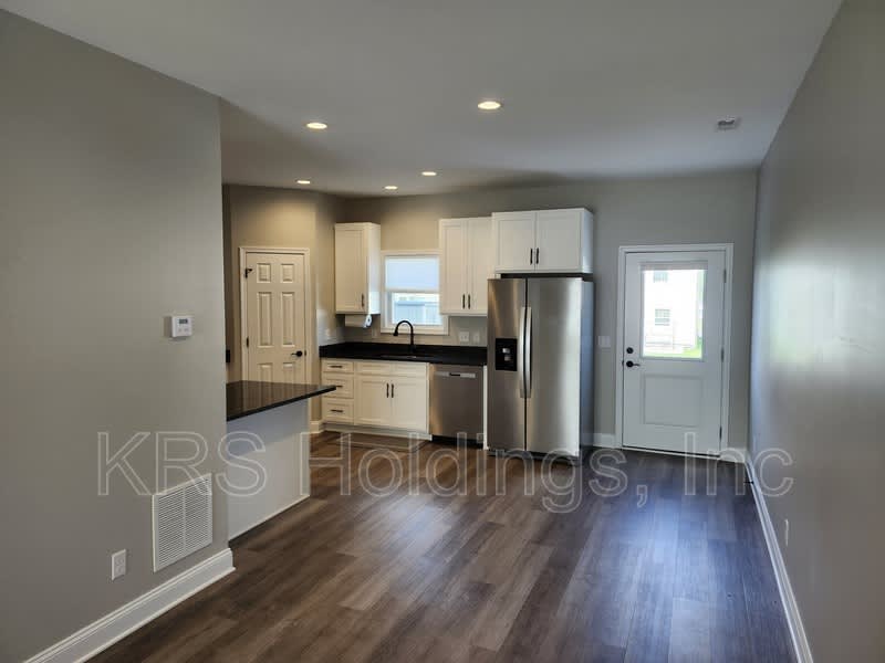 616 Zephyr Dr – photo 5