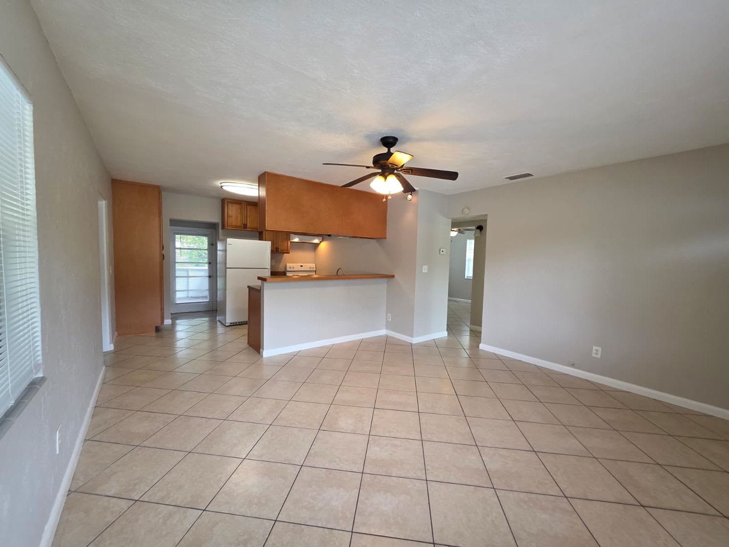 Three Bedroom Home Centrally Located – photo 2
