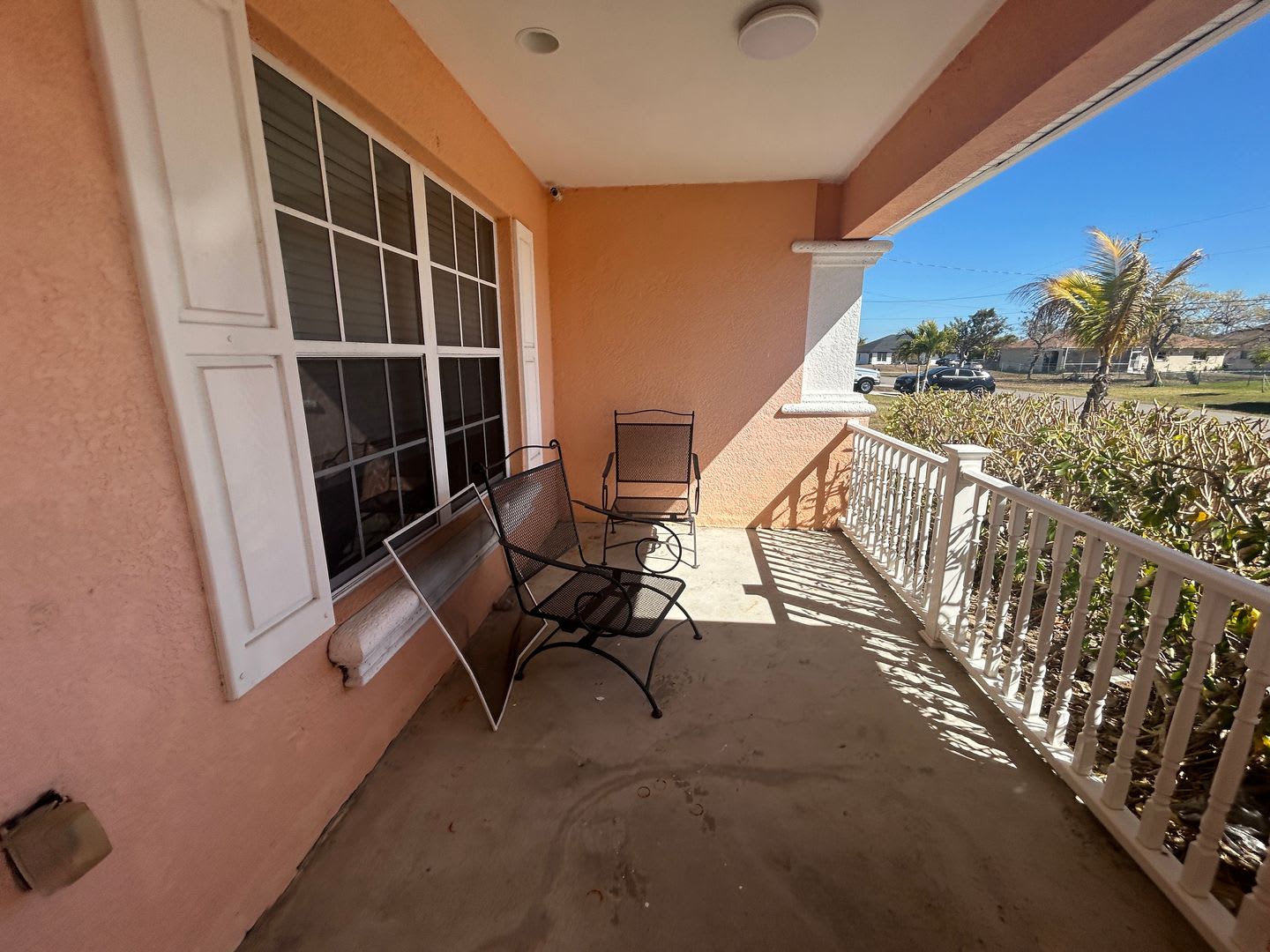 3 2 Pool Home – photo 2