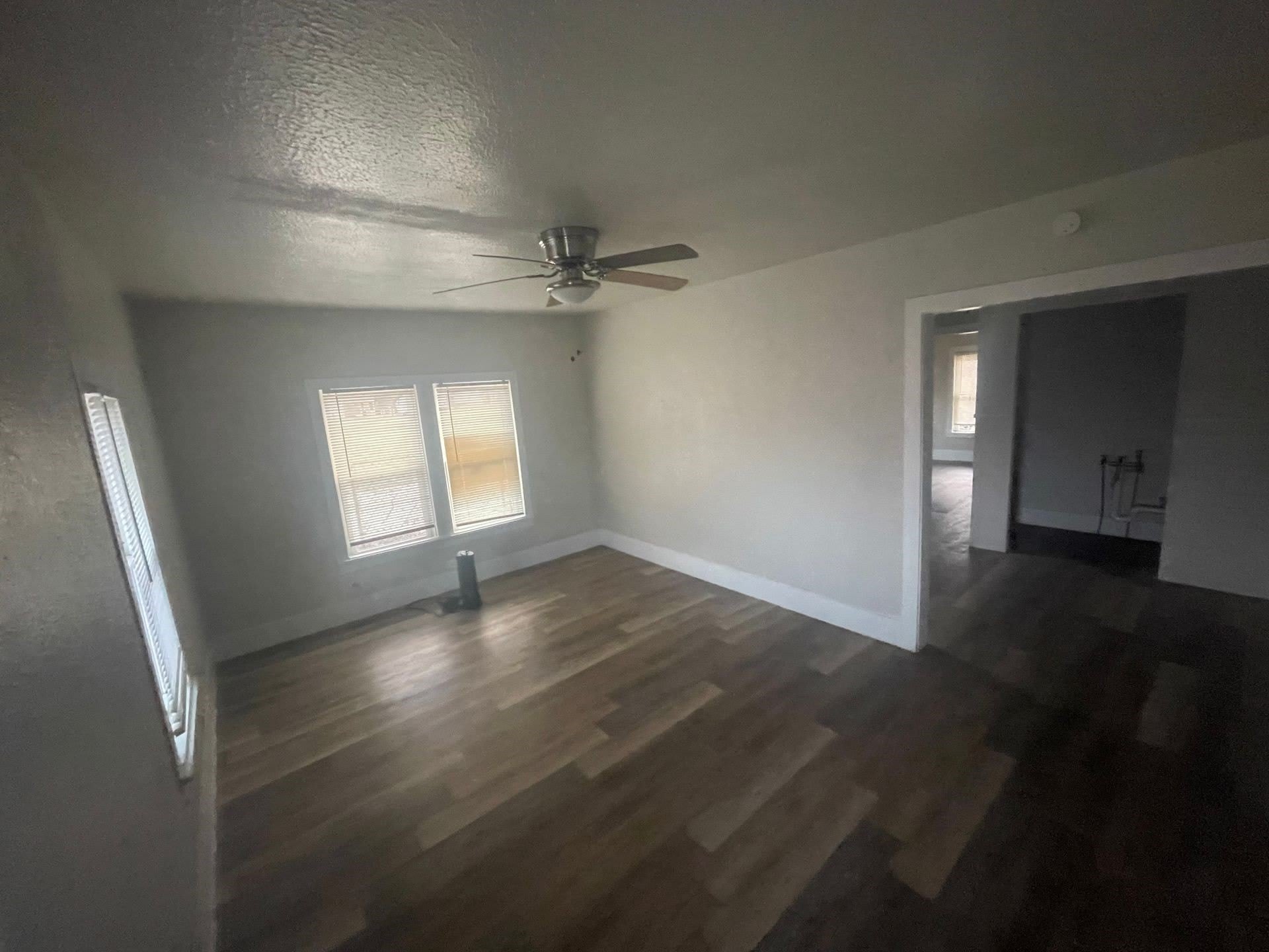 113 N Nueces – photo 3