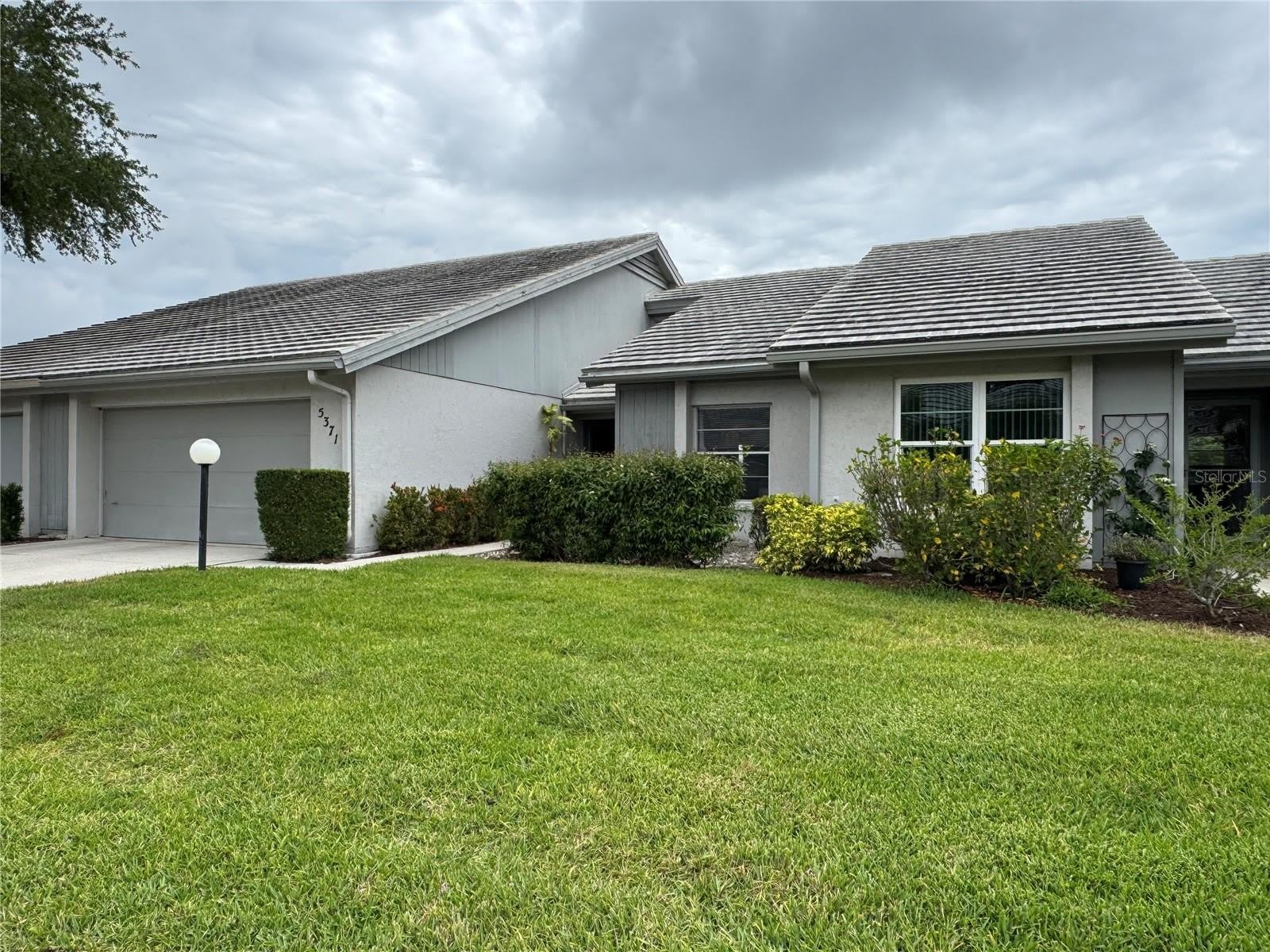 5371 CRESTLAKE Boulevard – photo 1