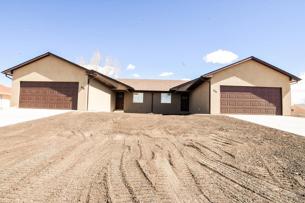 241 W Laurue Ln – photo 1
