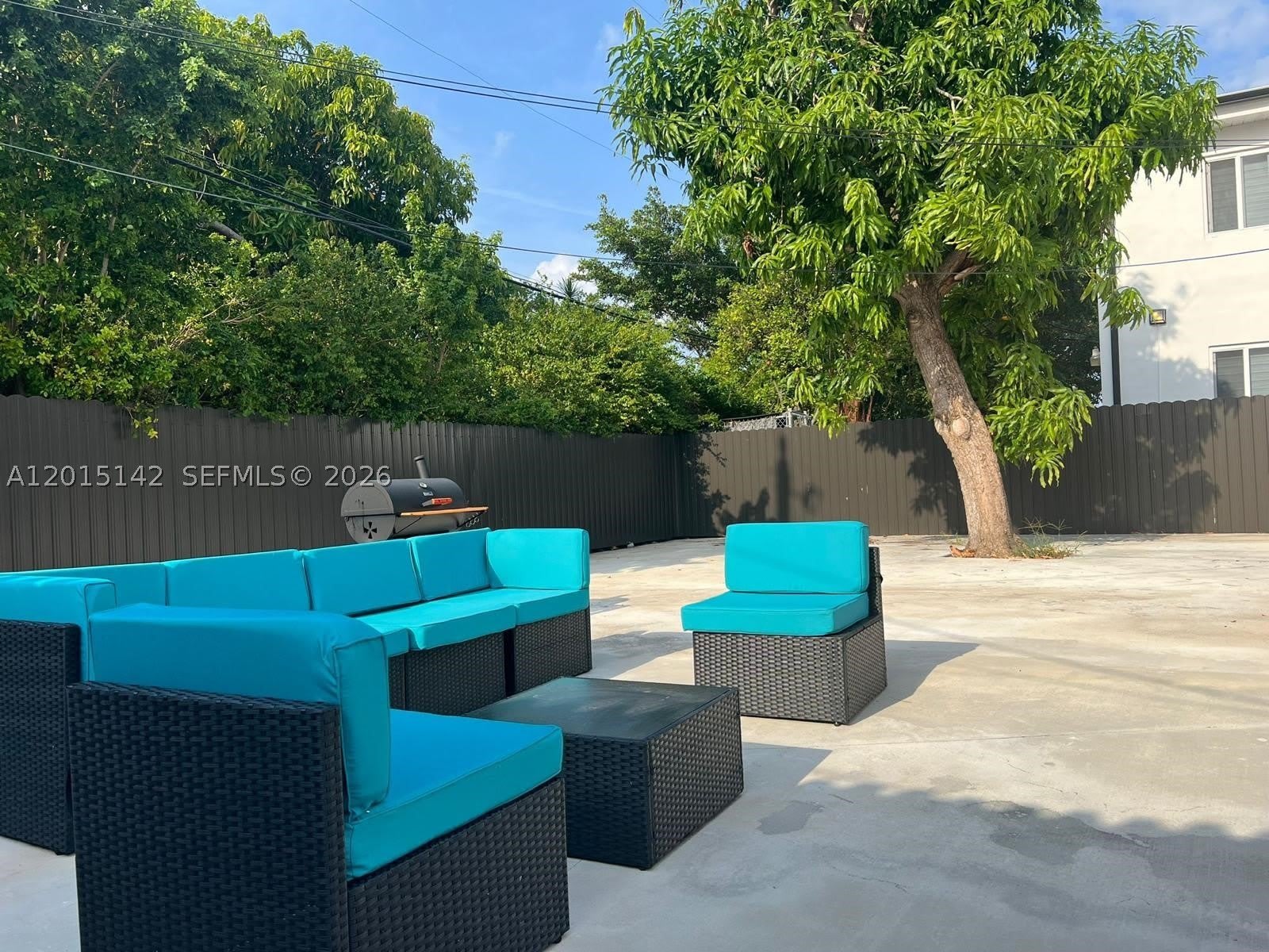943 79Th Ter – photo 2