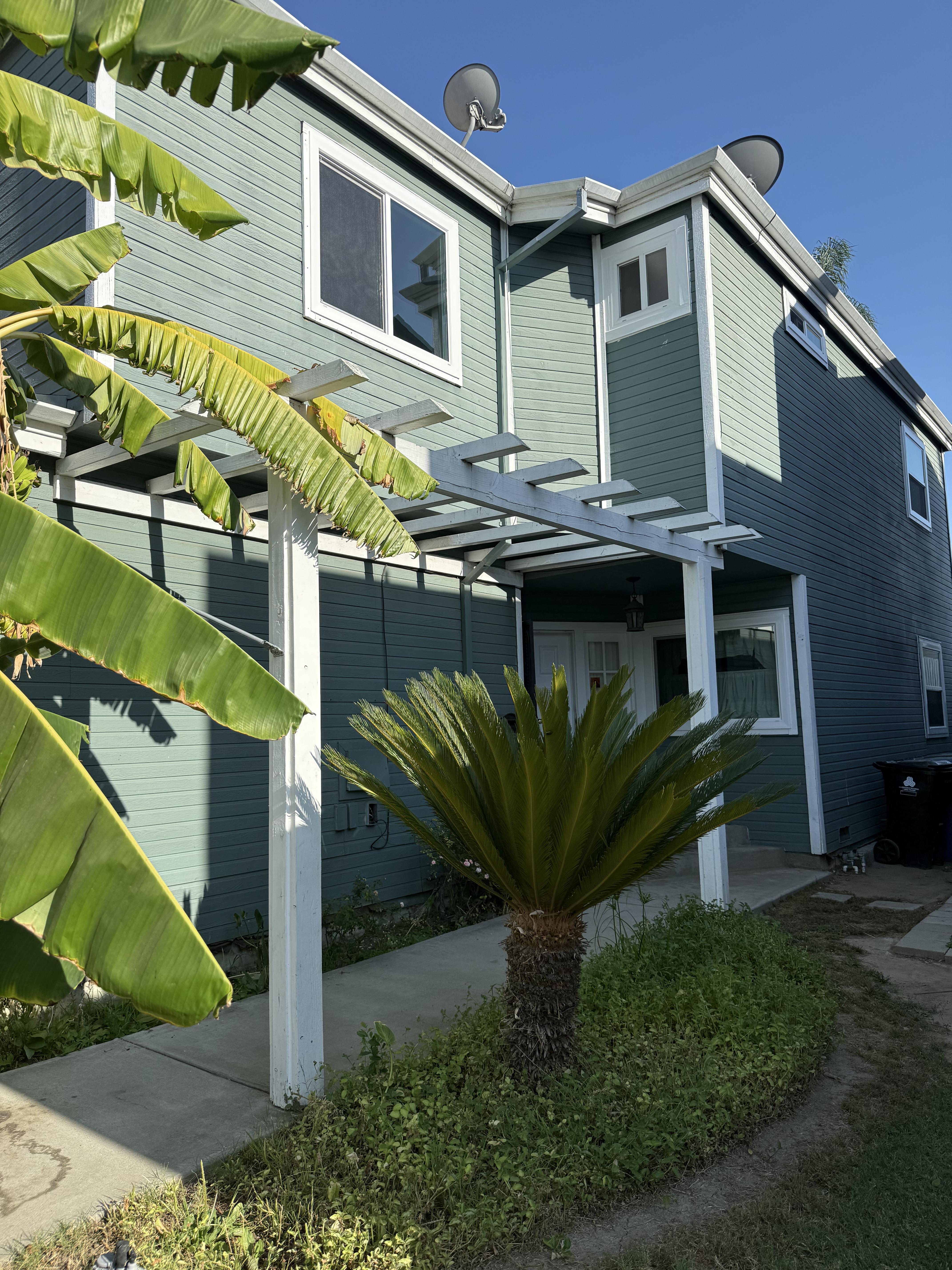 14726 Tupper Street – photo 3