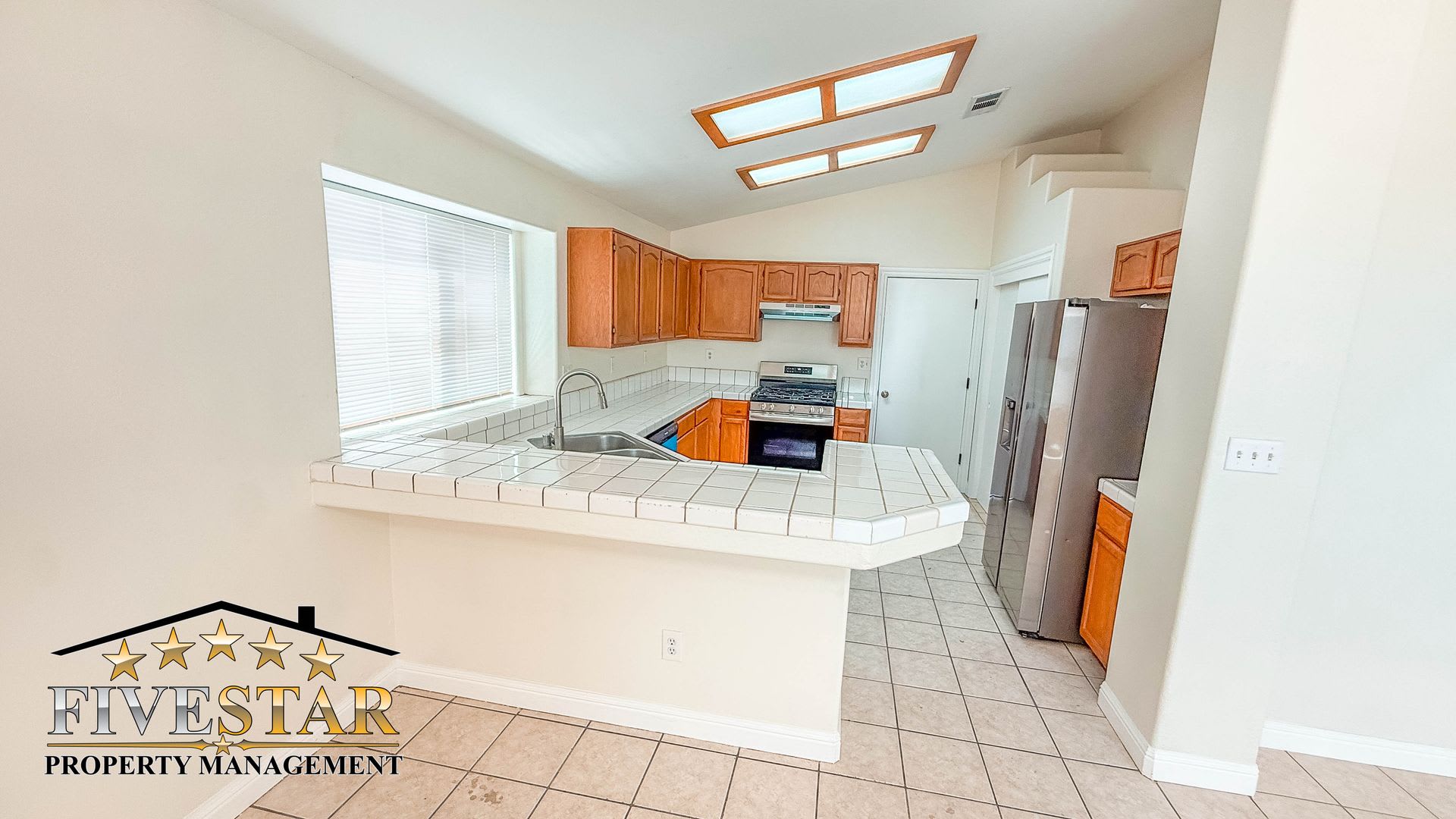 House for Rent on 7322 Cupio Street – photo 4