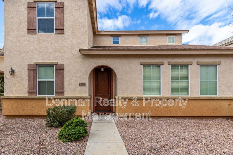 4262 E. Carla Vista Drive – photo 2
