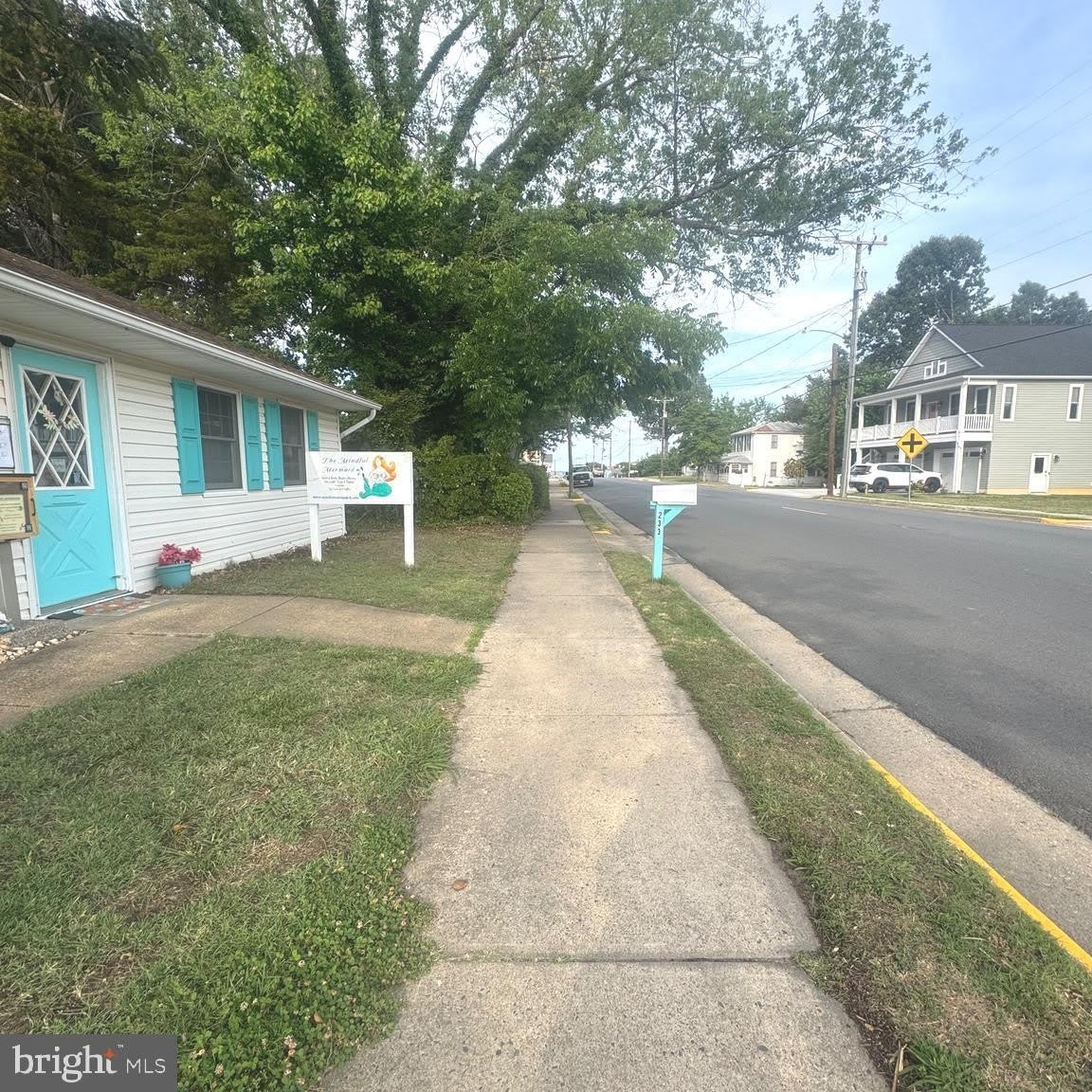 233 Colonial Avenue – photo 2