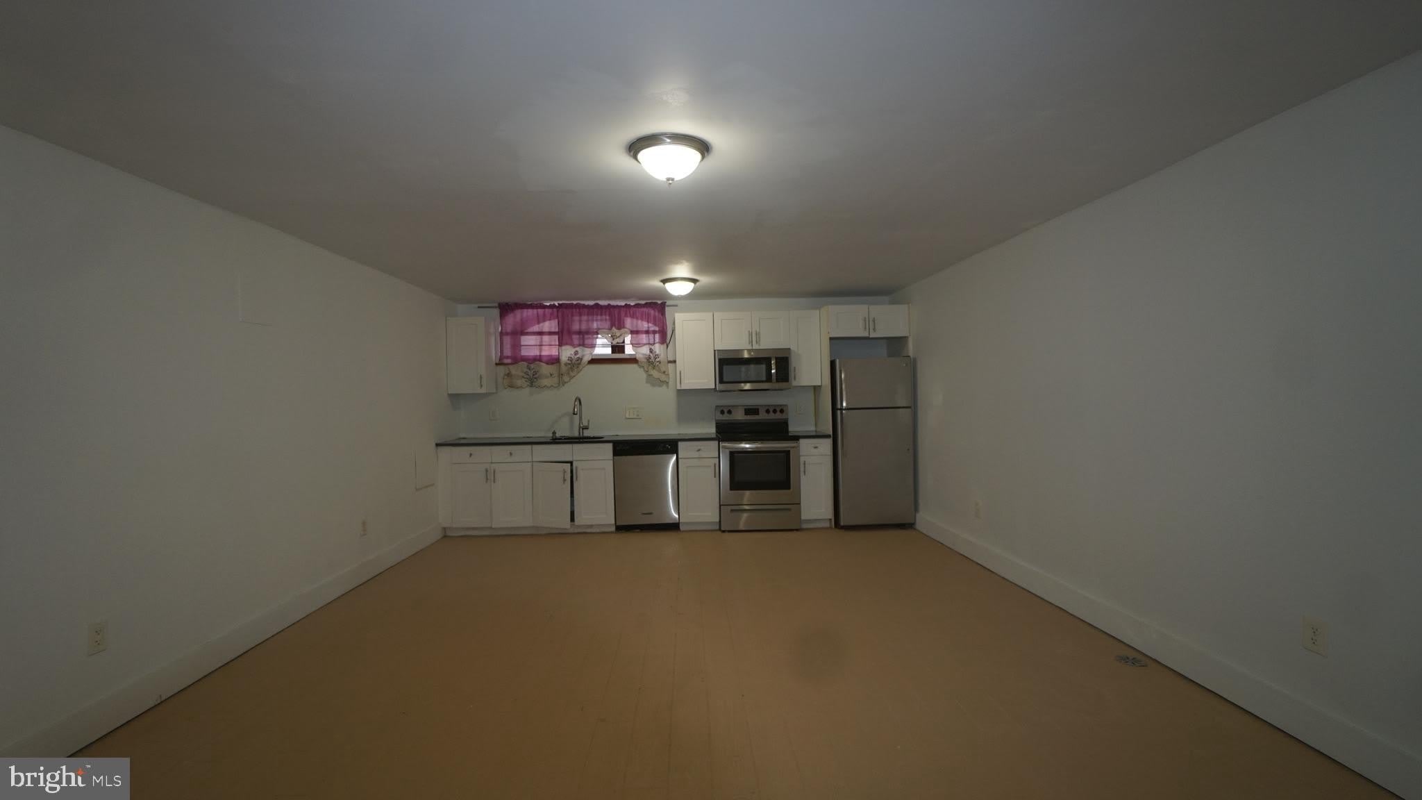 1921 W DIAMOND Street – photo 2