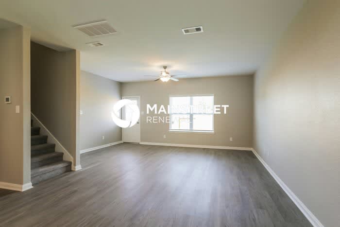 25242 Dickens Drive – photo 4